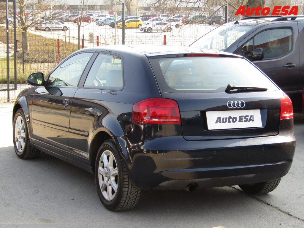 Audi A3, 1.6 TDi - fotka 6