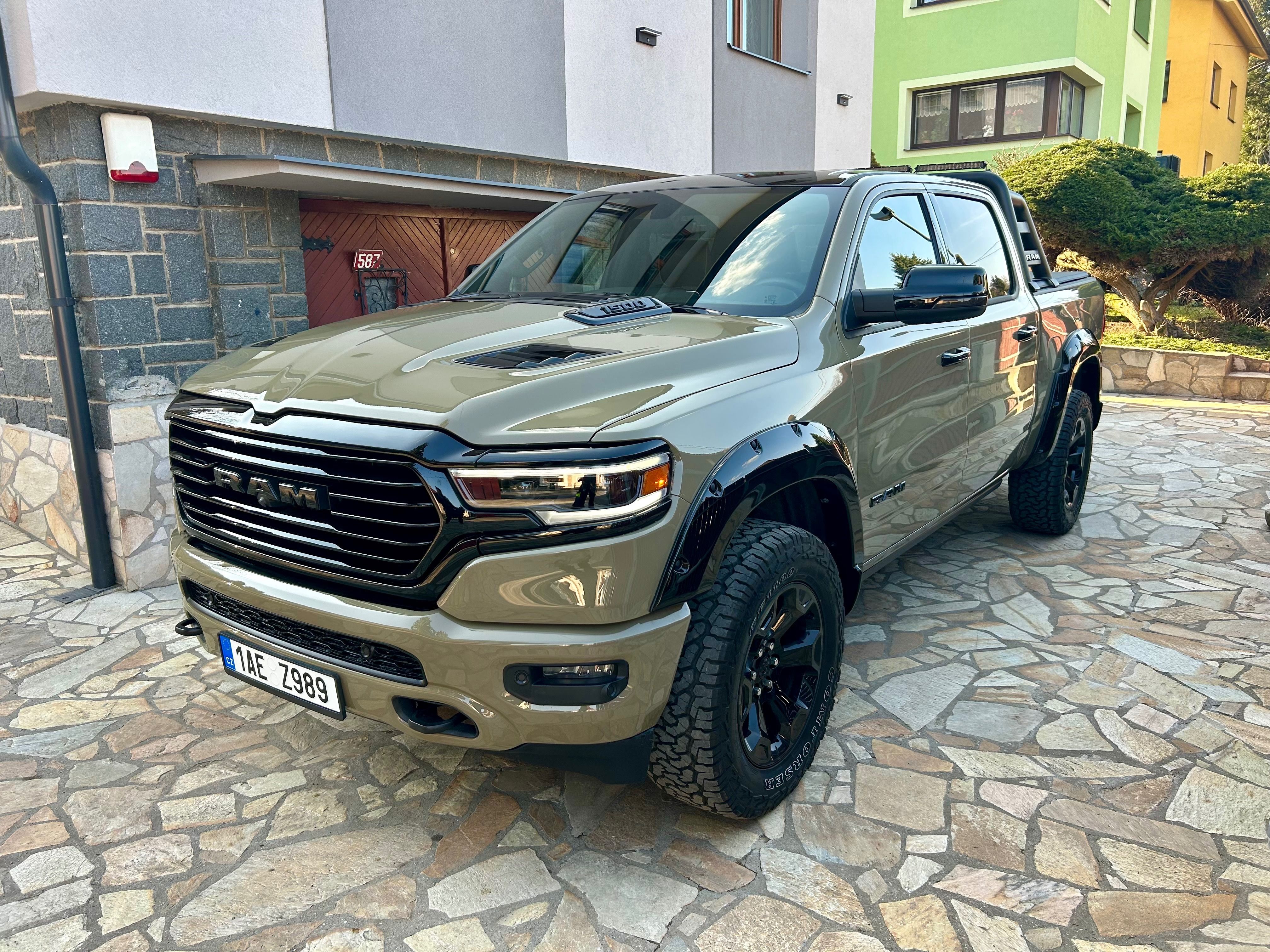 RAM 1500, 5.7 HEMI, Laramie, 4x4