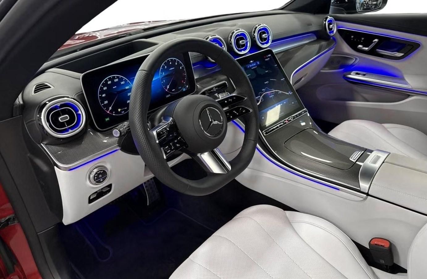 Mercedes-Benz CLE, 300 4M AMG 360k Tažné Bílý in. - fotka 6