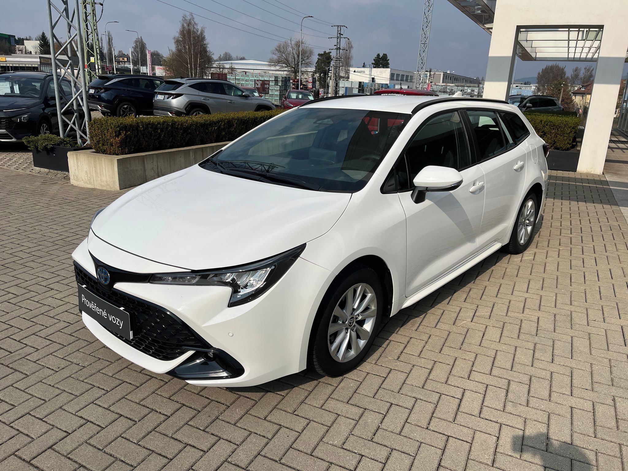 Toyota Corolla, 1.8 Hybrid Comfort Tech TS - fotka 2