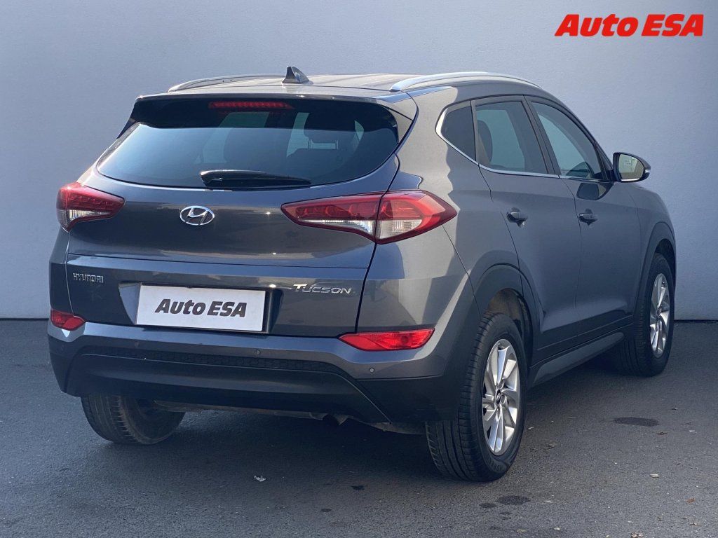 Hyundai Tucson, 1.7 CRDi,Navi - fotka 4