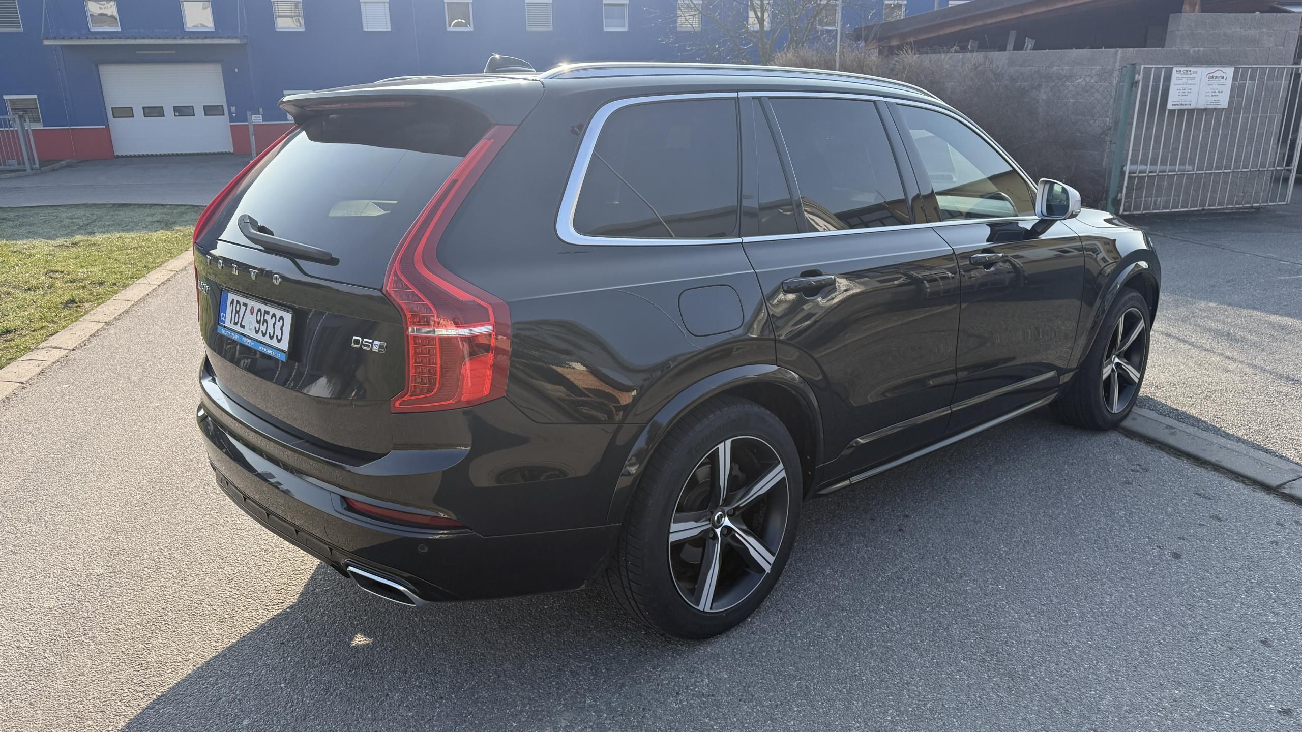 Volvo XC90, D5 R-DESIGN SERVIS VOLVO - fotka 6