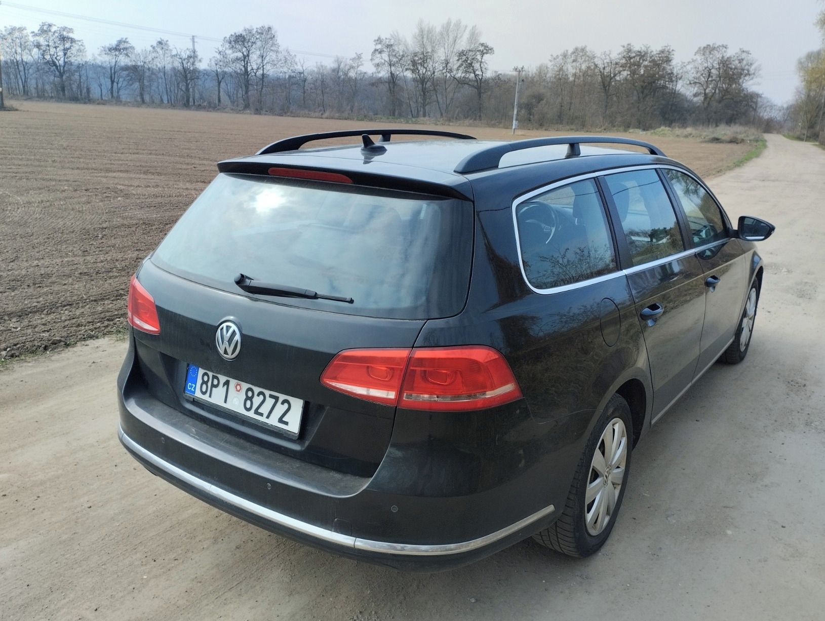 Volkswagen Passat, Comfortline, ACC, navi,103kW - fotka 2