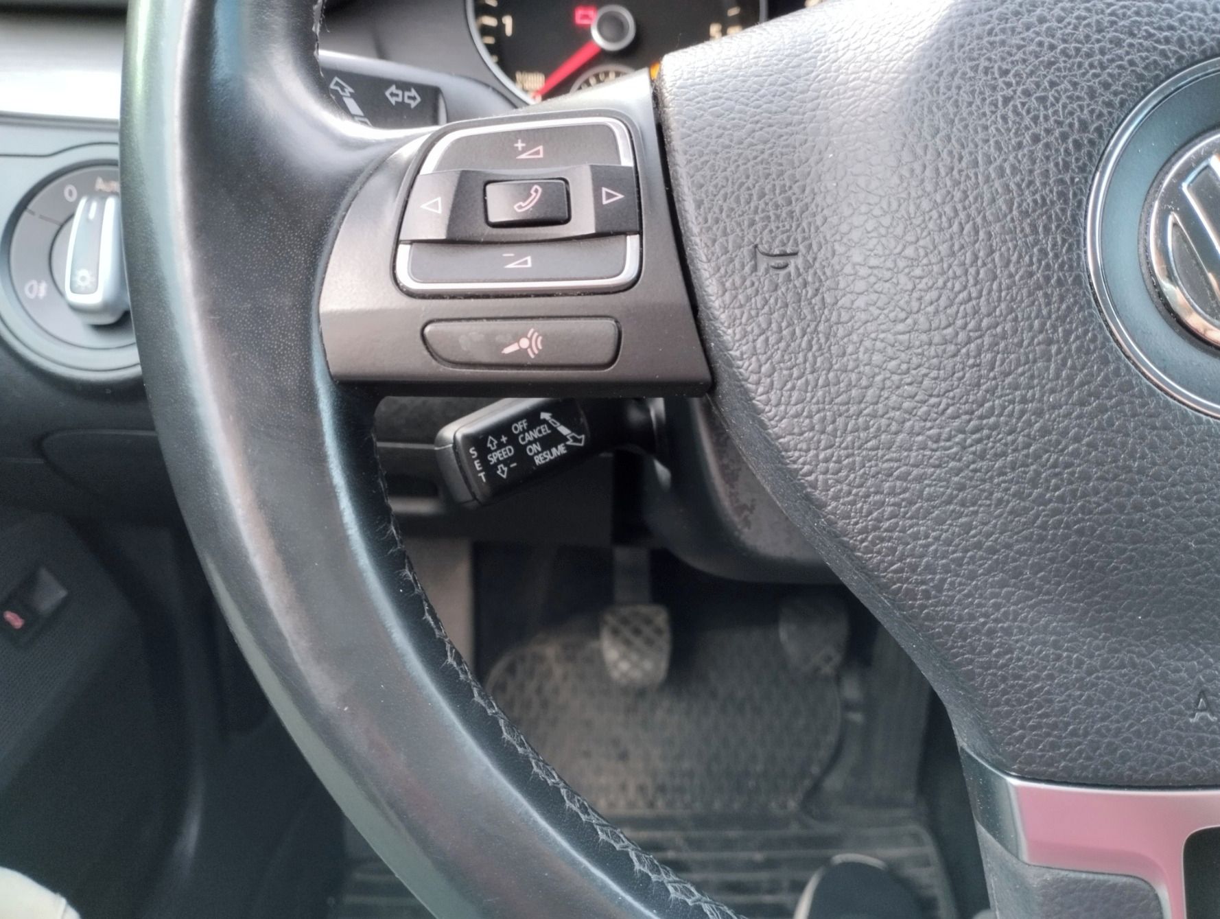 Volkswagen Passat, Comfortline, ACC, navi,103kW - fotka 6