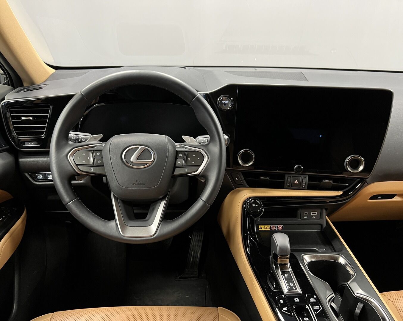 Lexus NX 450h+, 450H+ 2,5 PHEV PRESTIGE - fotka 5