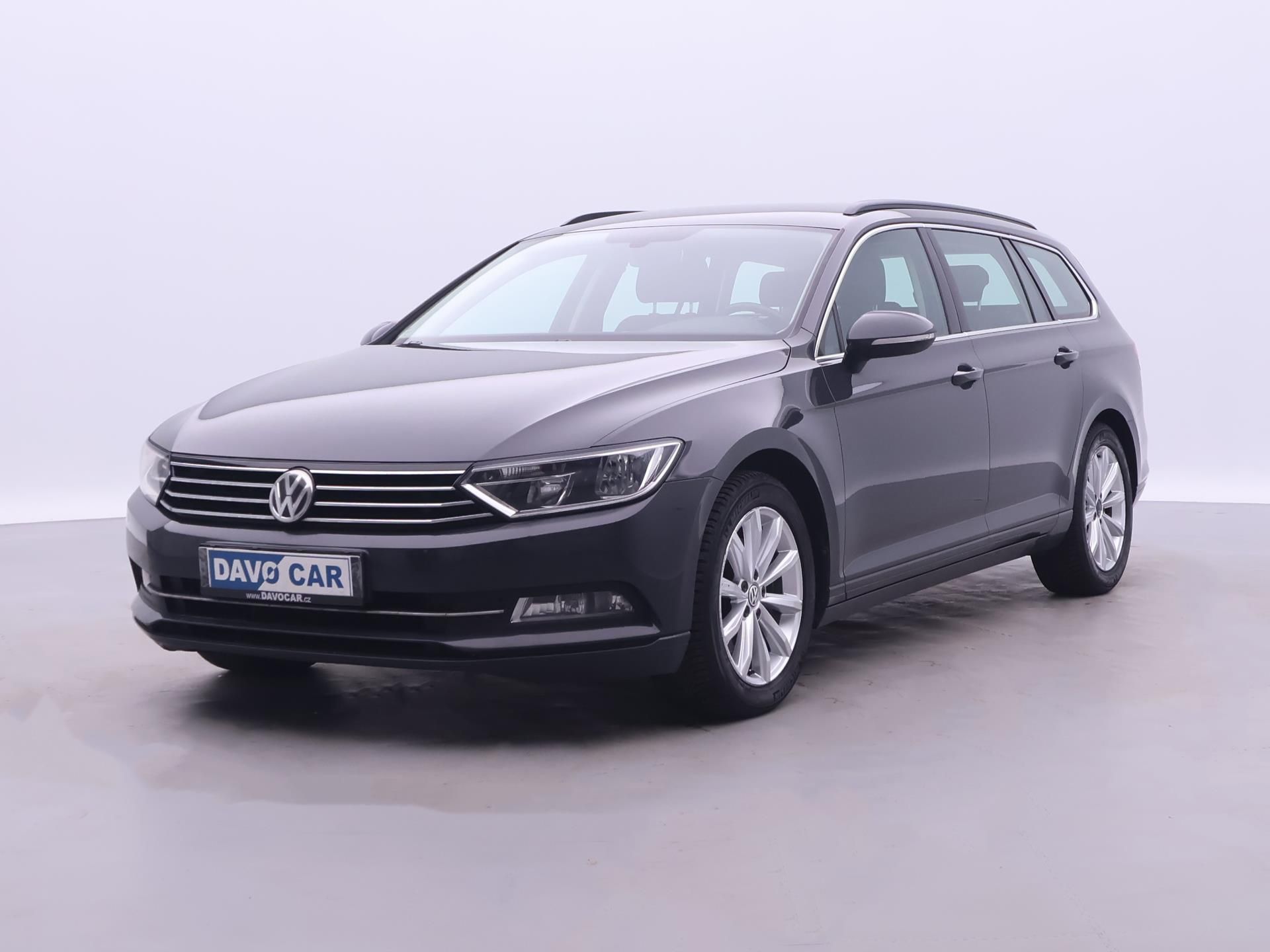 Volkswagen Passat, 2,0 TDI 110kW DSG Comfort Navi - fotka 3