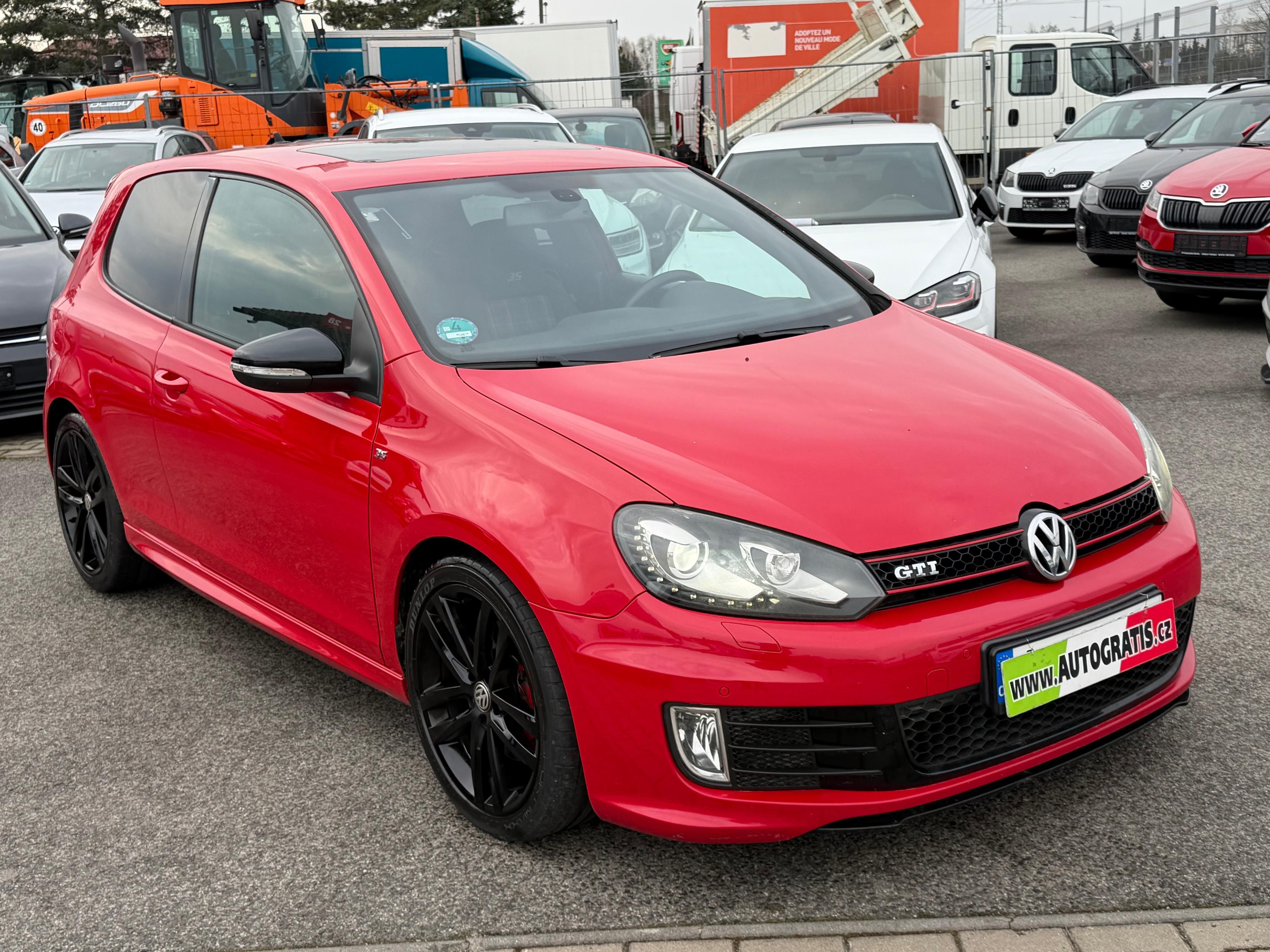 Volkswagen Golf, 2.0GTI-DSG-EDITION-35-TOP-STAV - fotka 4