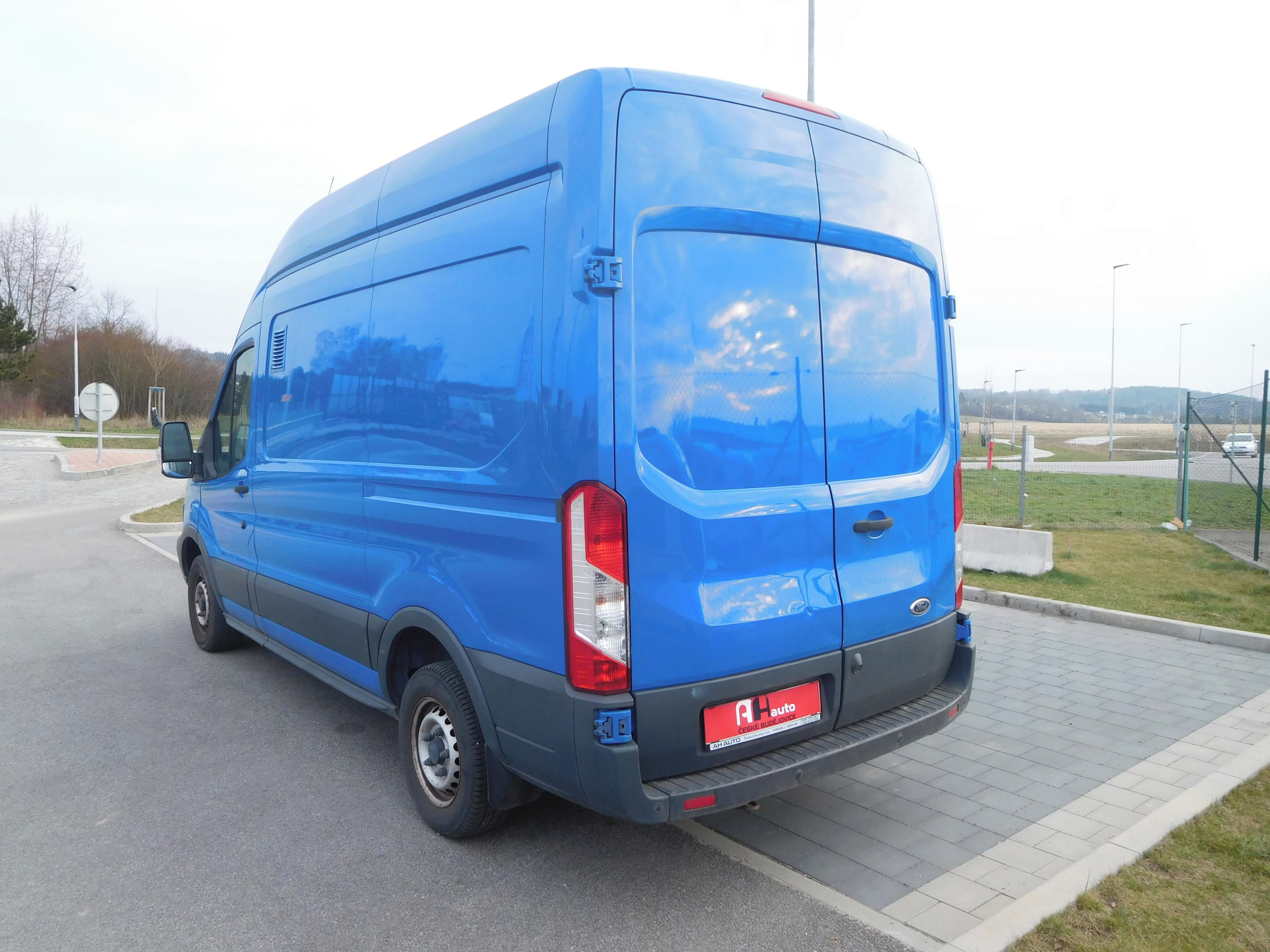 Ford Transit, 2.0TDCi, 77 kW, Park. Kamera - fotka 4