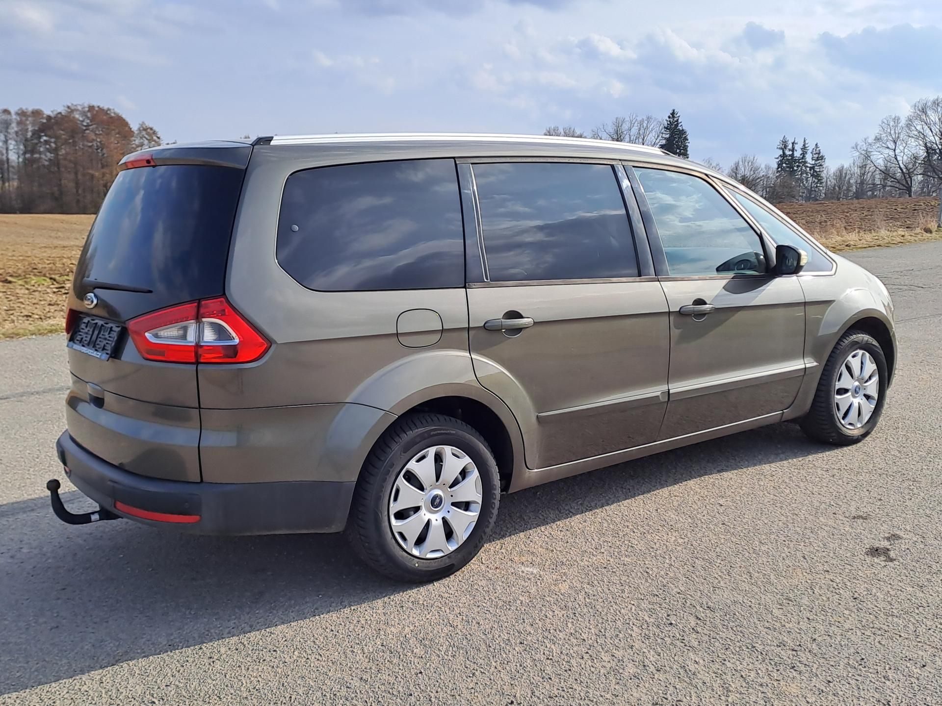 Ford Galaxy, 2.0TDCi 7 MÍST SERVISKA - fotka 5