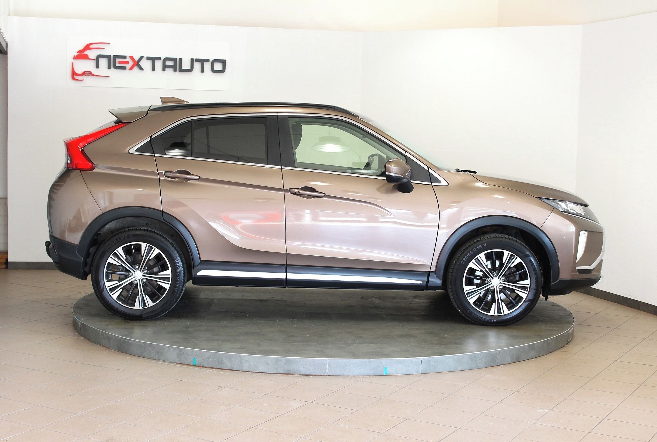 Mitsubishi Eclipse Cross, 1.5T-MiVEC 120kW  PLUS, TAŽNÉ - fotka 6