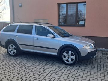 2.0 TDI / 4x4 SCOUT Combi