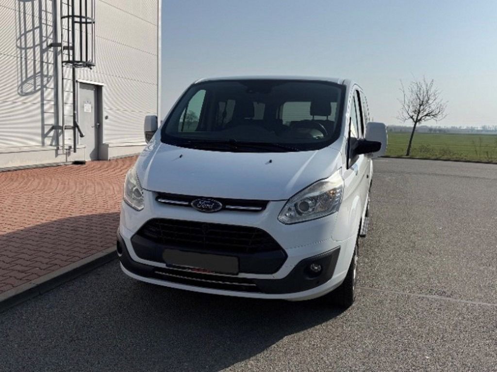 Ford Tourneo Custom, L2H1, ČR, 8 míst, DPH - fotka 4