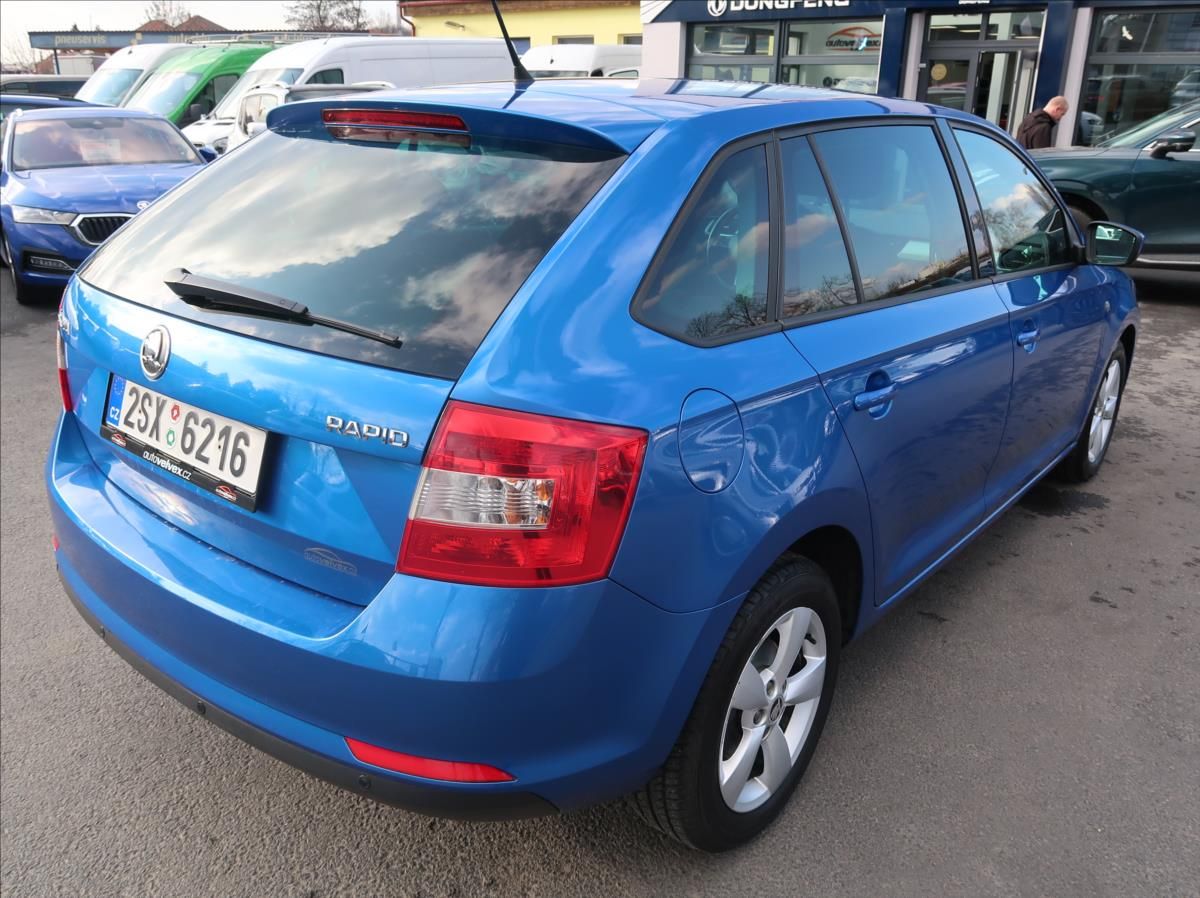 Škoda Rapid, 1,6 TDi,66kW,DSG,NovéČR,Klima - fotka 3
