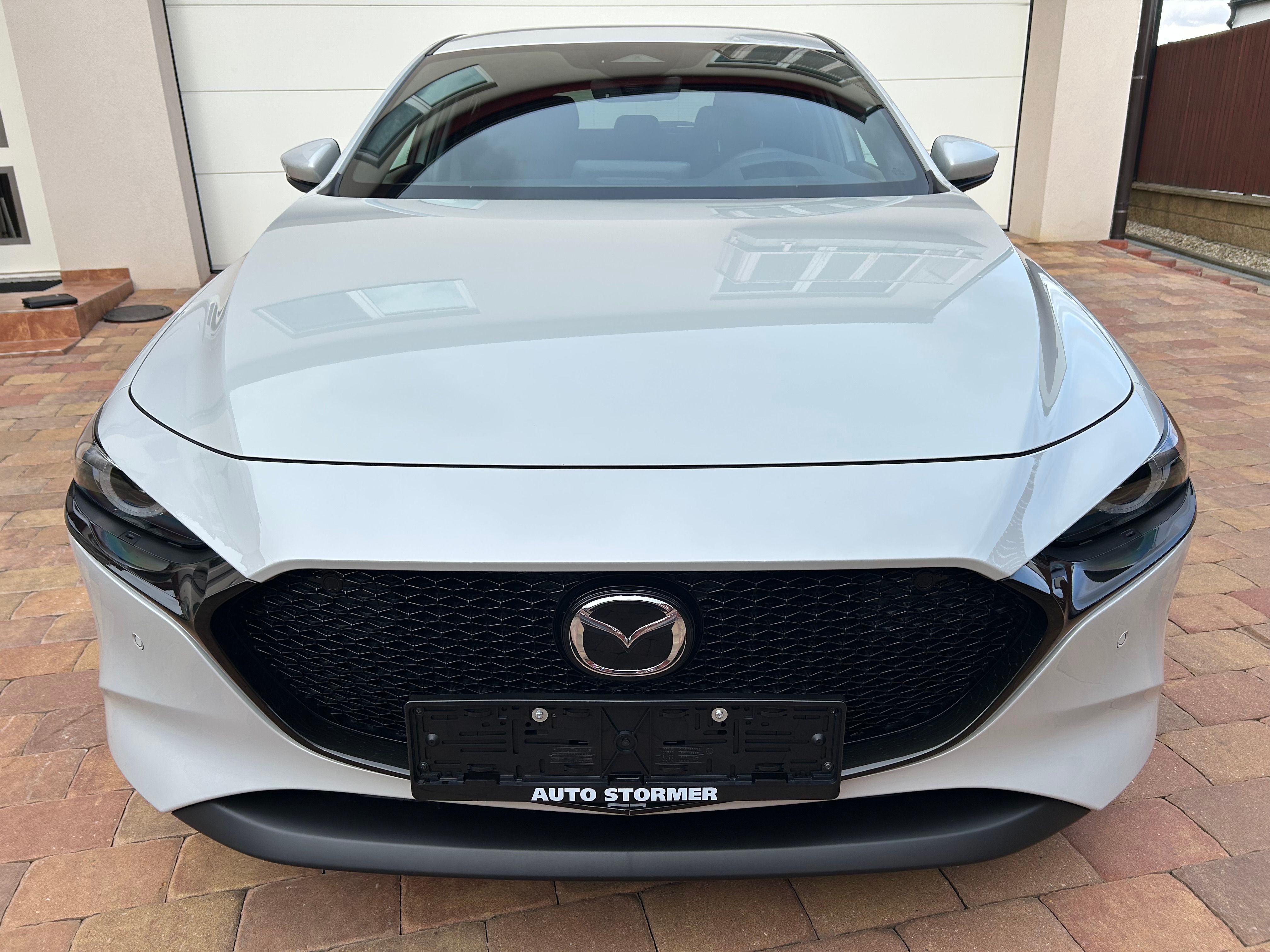 Mazda 3, 2.0 e-SKYACTIV-G150 EXCLUSIVE - fotka 2