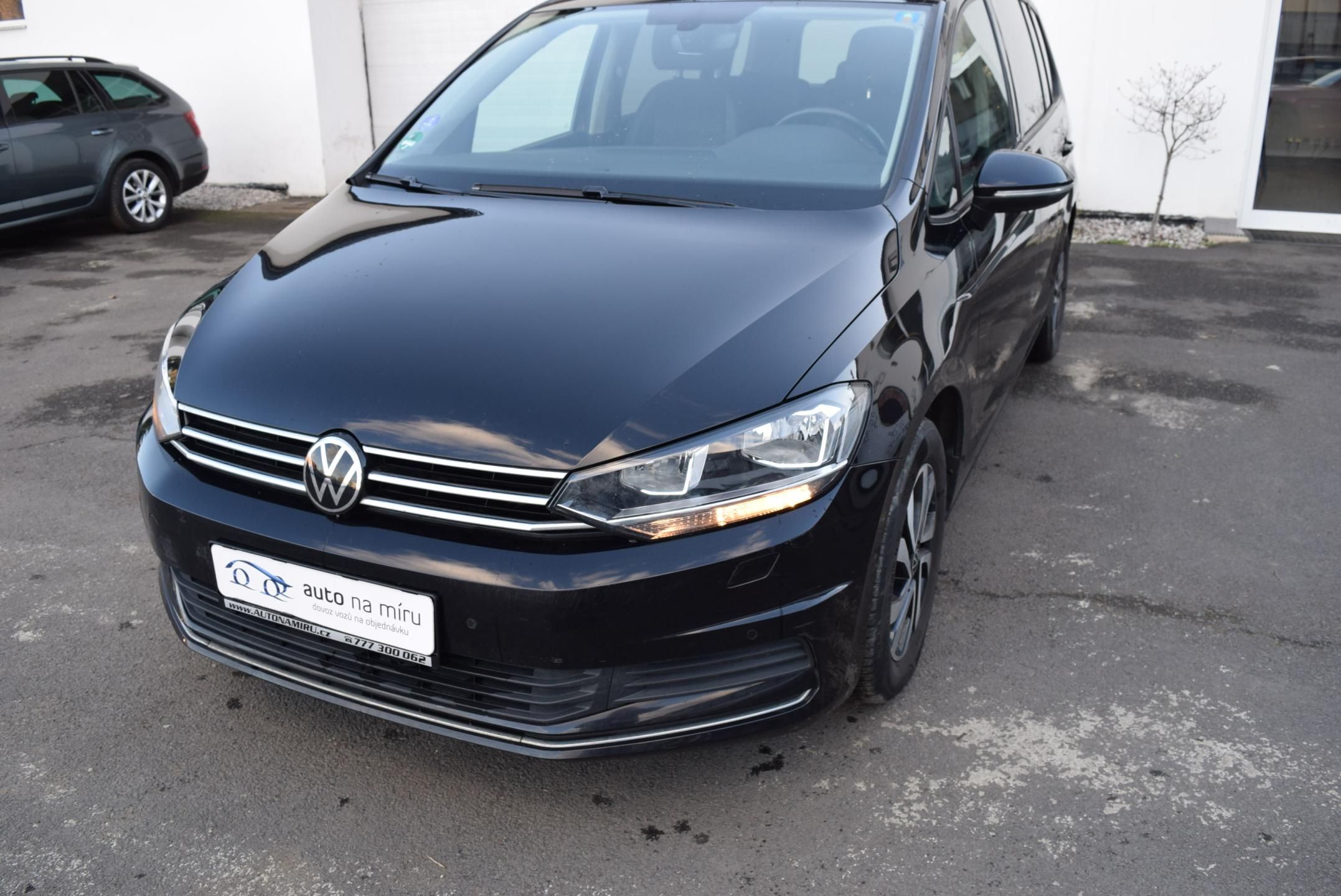 Volkswagen Touran, 1.5TSI 110kw ACTIVE 7 MÍST NAV - fotka 2