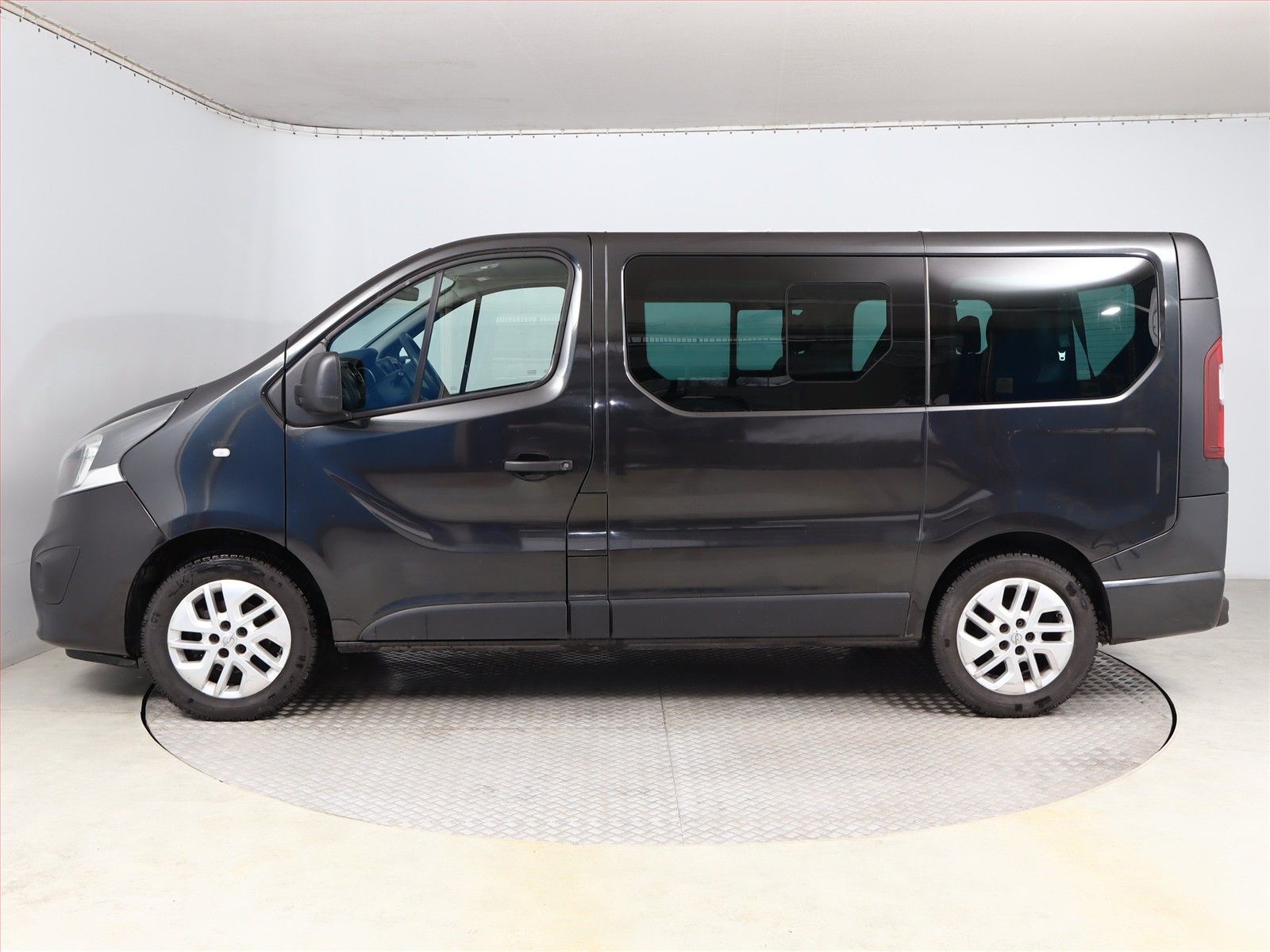 Opel Vivaro, 1.6 BiCDTI, Bus, 9Míst, Klima - fotka 3