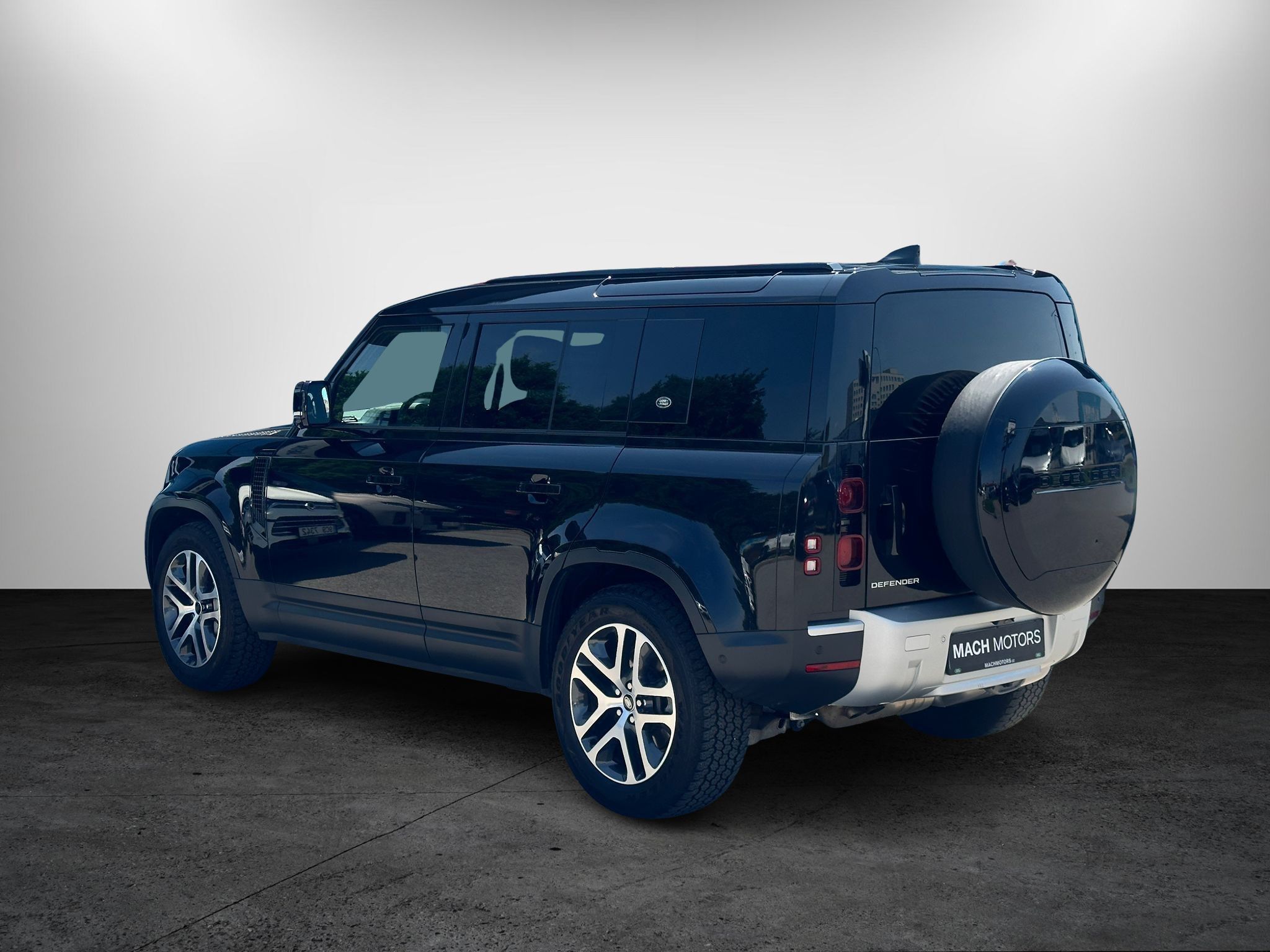 Land Rover Defender, SE, 360°, Ventilace, TZ - fotka 4