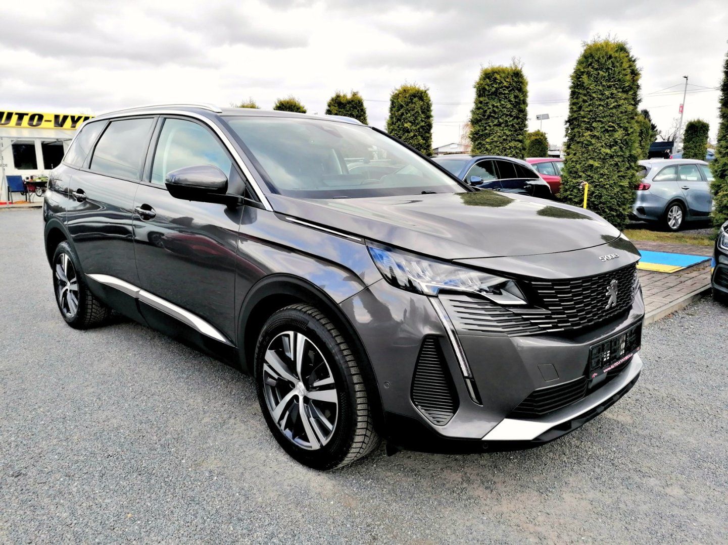 Peugeot 5008, 1.5 BlueHdi Allure 7-míst AT/8 - fotka 3