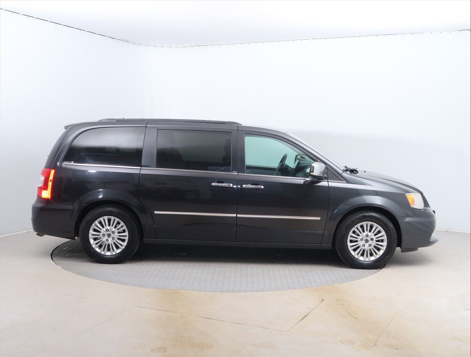 Lancia Voyager, 2.8 CRD, NOVÁ CENA, Automat - fotka 6