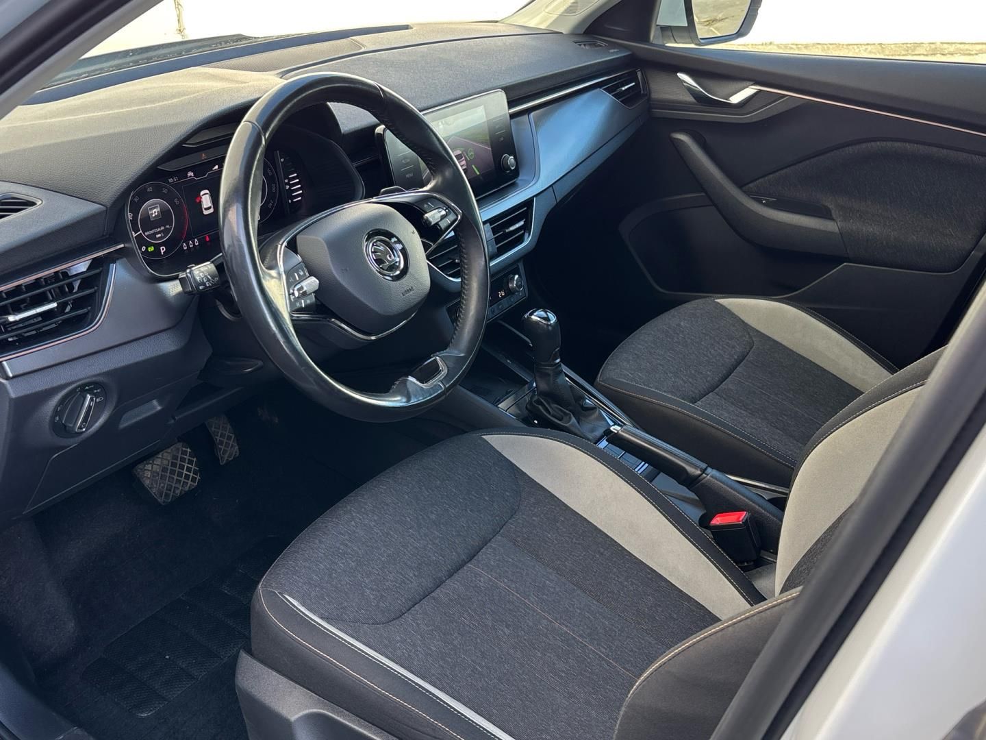 Škoda Kamiq, 1.5 TSI / 110 kW DSG STYLE - fotka 6