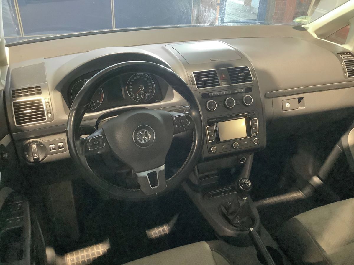 Volkswagen Touran, CROSS 2.0 TDI 103KW BI-XENONY - fotka 4