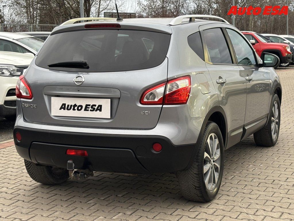 Nissan Qashqai, 2.0dCi,Tekna,TZ,panor - fotka 4