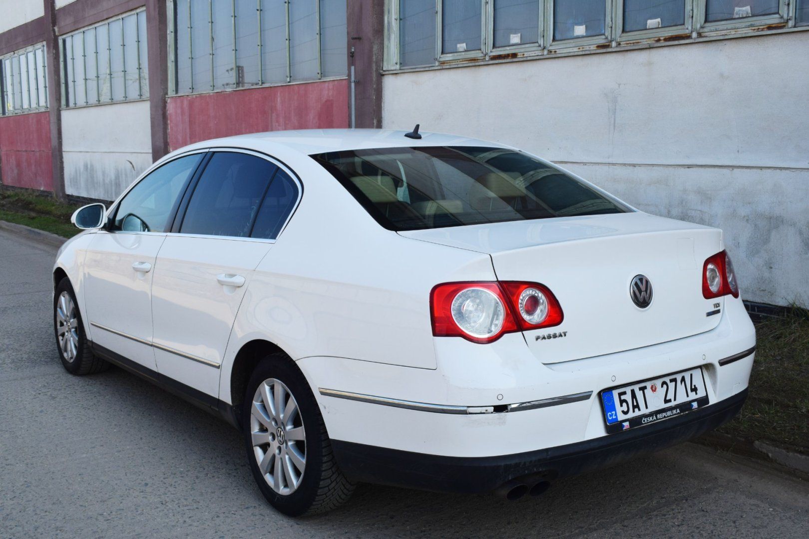 Volkswagen Passat, B6 2.0TDi/2009/KŮŽE/MANUÁL/ - fotka 4