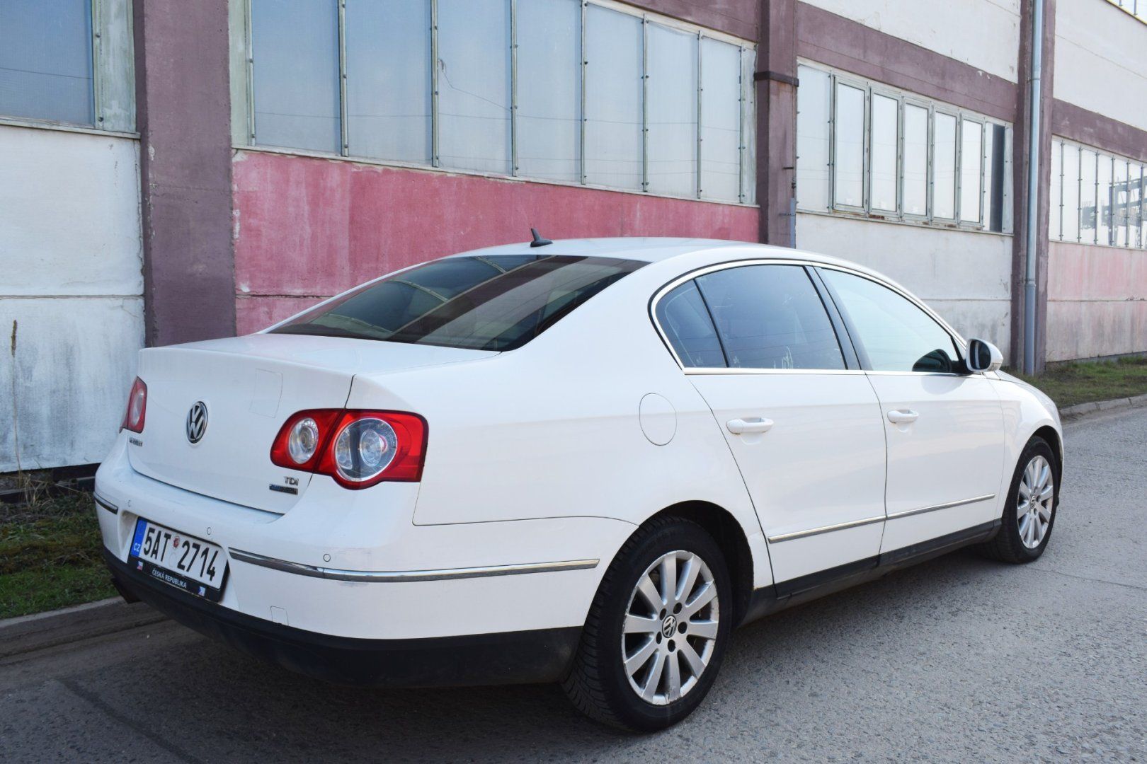 Volkswagen Passat, B6 2.0TDi/2009/KŮŽE/MANUÁL/ - fotka 6