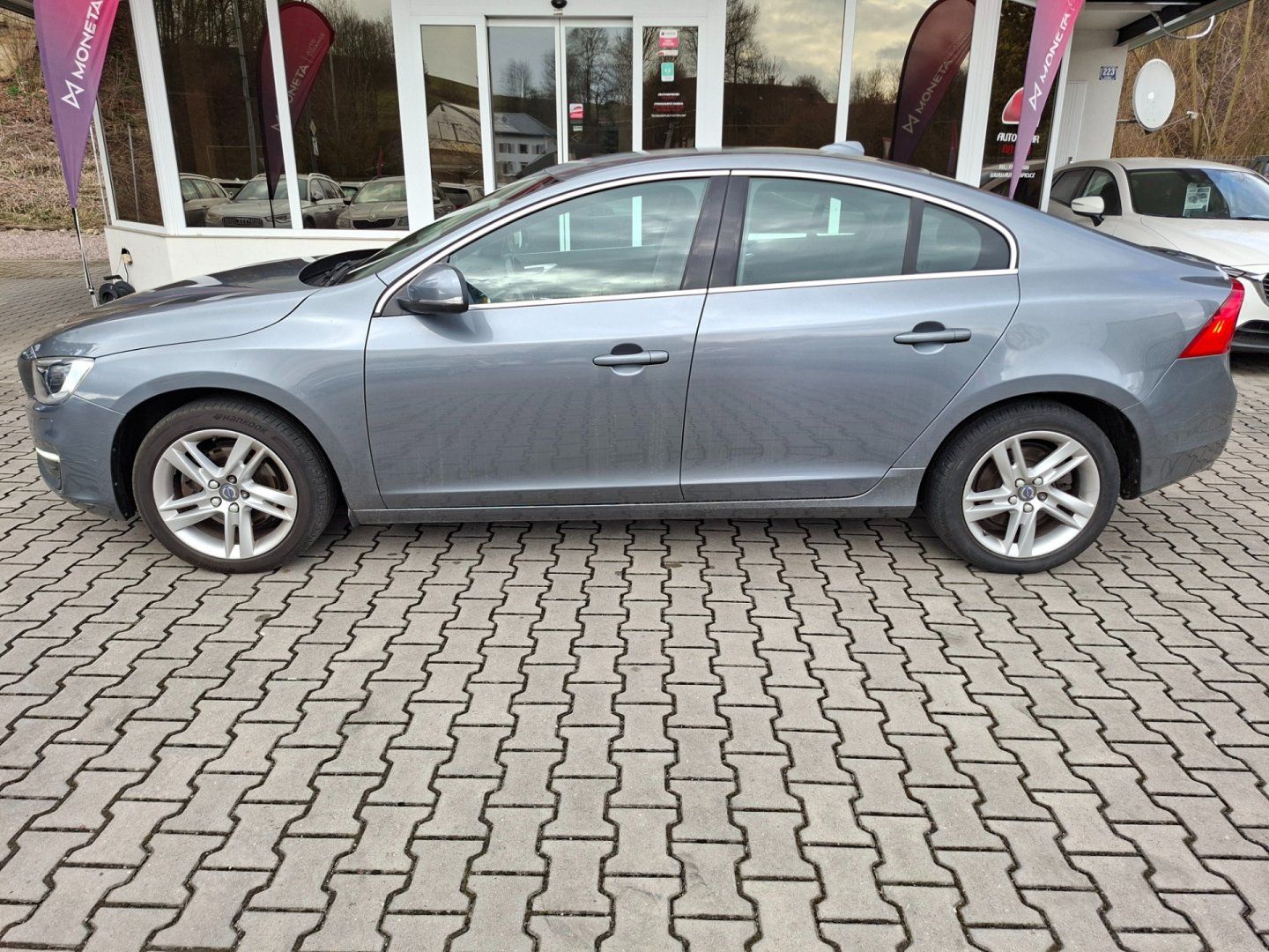 Volvo S60, 2.0 D4 147kW AUT -NOVÉ V ČR - fotka 5