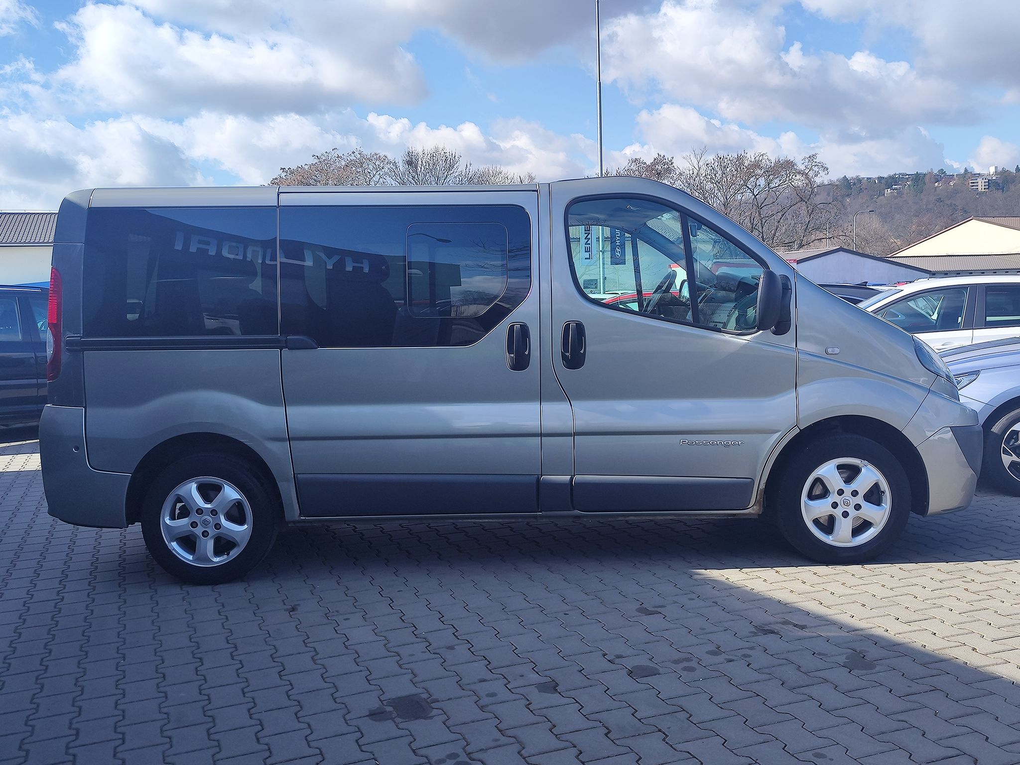 Renault Trafic, 2.0 DCi/84kW Passenger - fotka 4