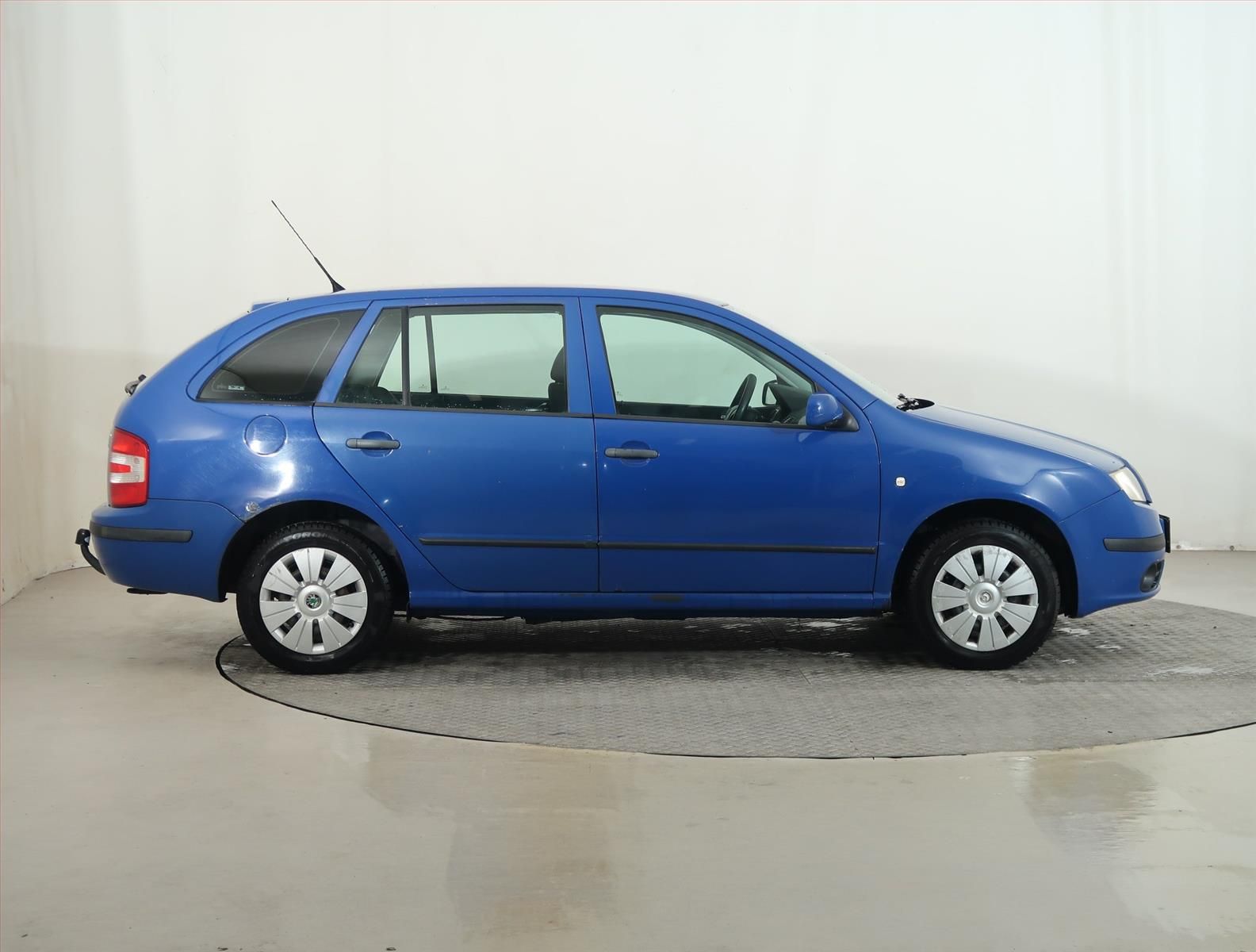 Škoda Fabia, 1.4 16V, Tažné, Klima - fotka 6
