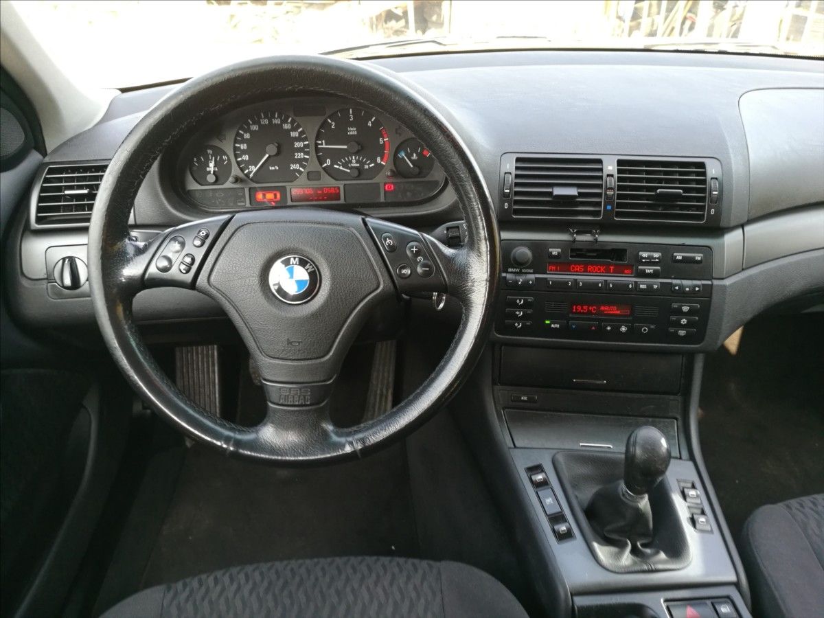 BMW Řada 3, 2,0 d 320d - fotka 5