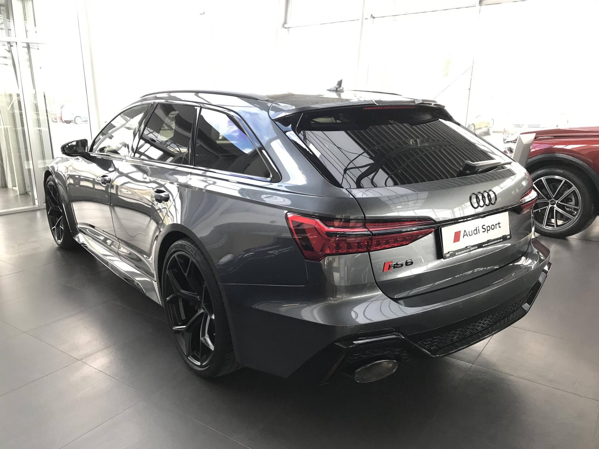Audi A6 Avant, RS6 perf. Quattro 8TT 4,0 - fotka 4
