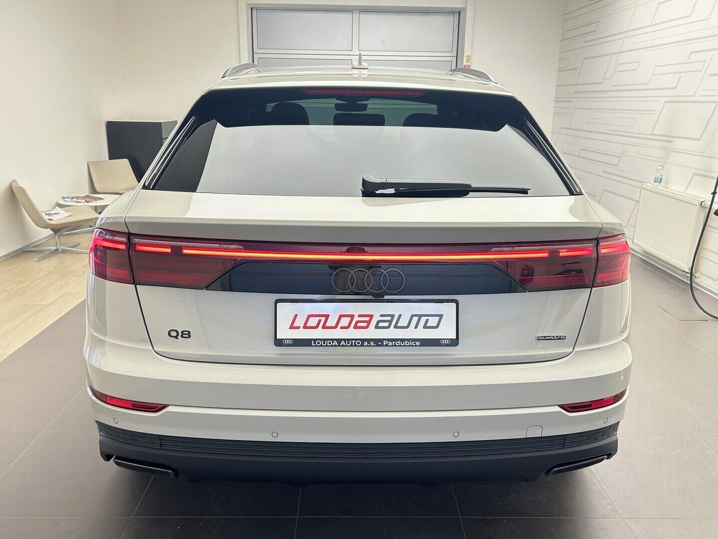 Audi Q8, SUV 50 TDI quattro 210 kW - fotka 5
