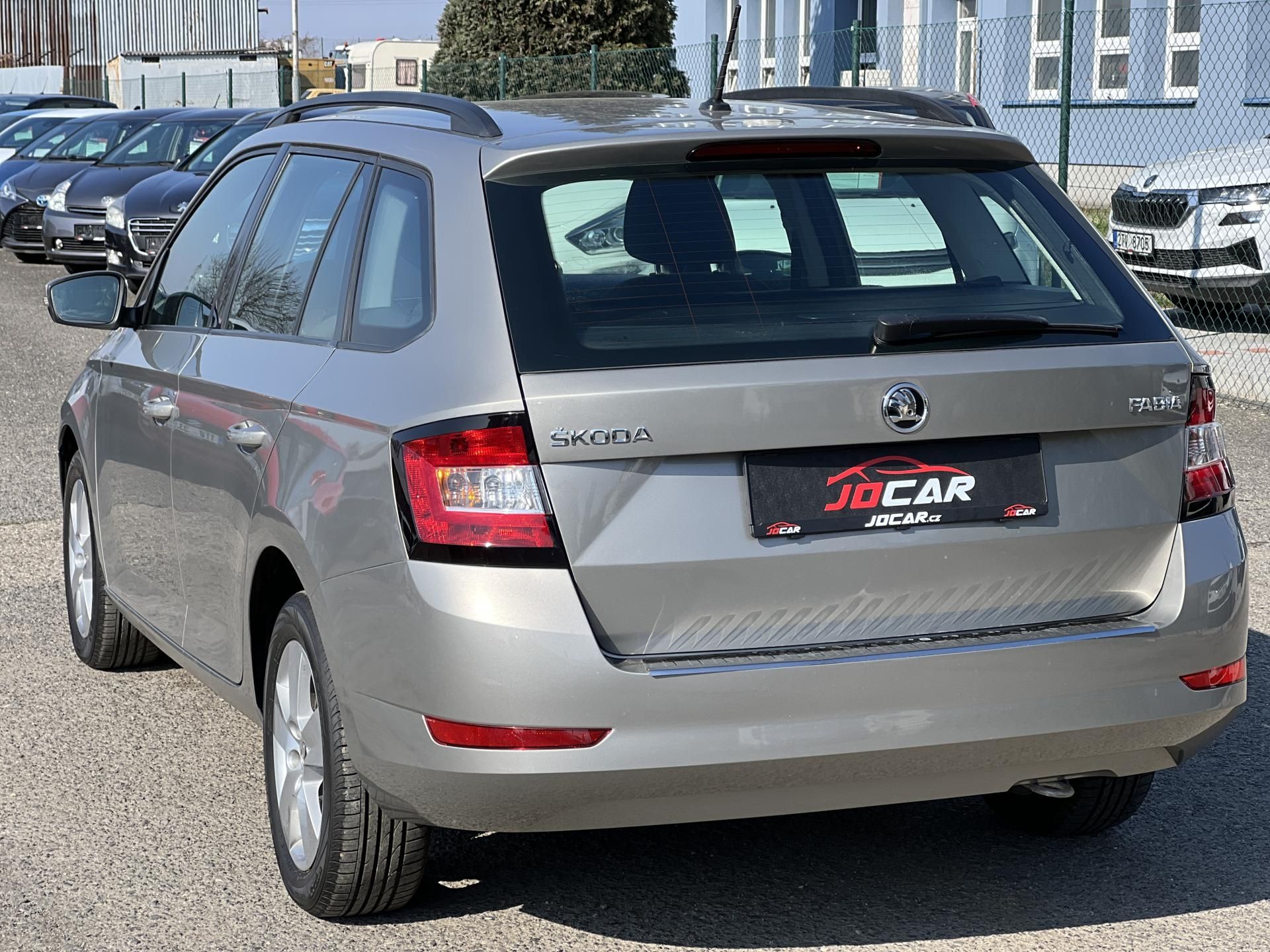 Škoda Fabia, 1.0MPi 55kw KLIMA ALU PŮVOD ČR - fotka 5
