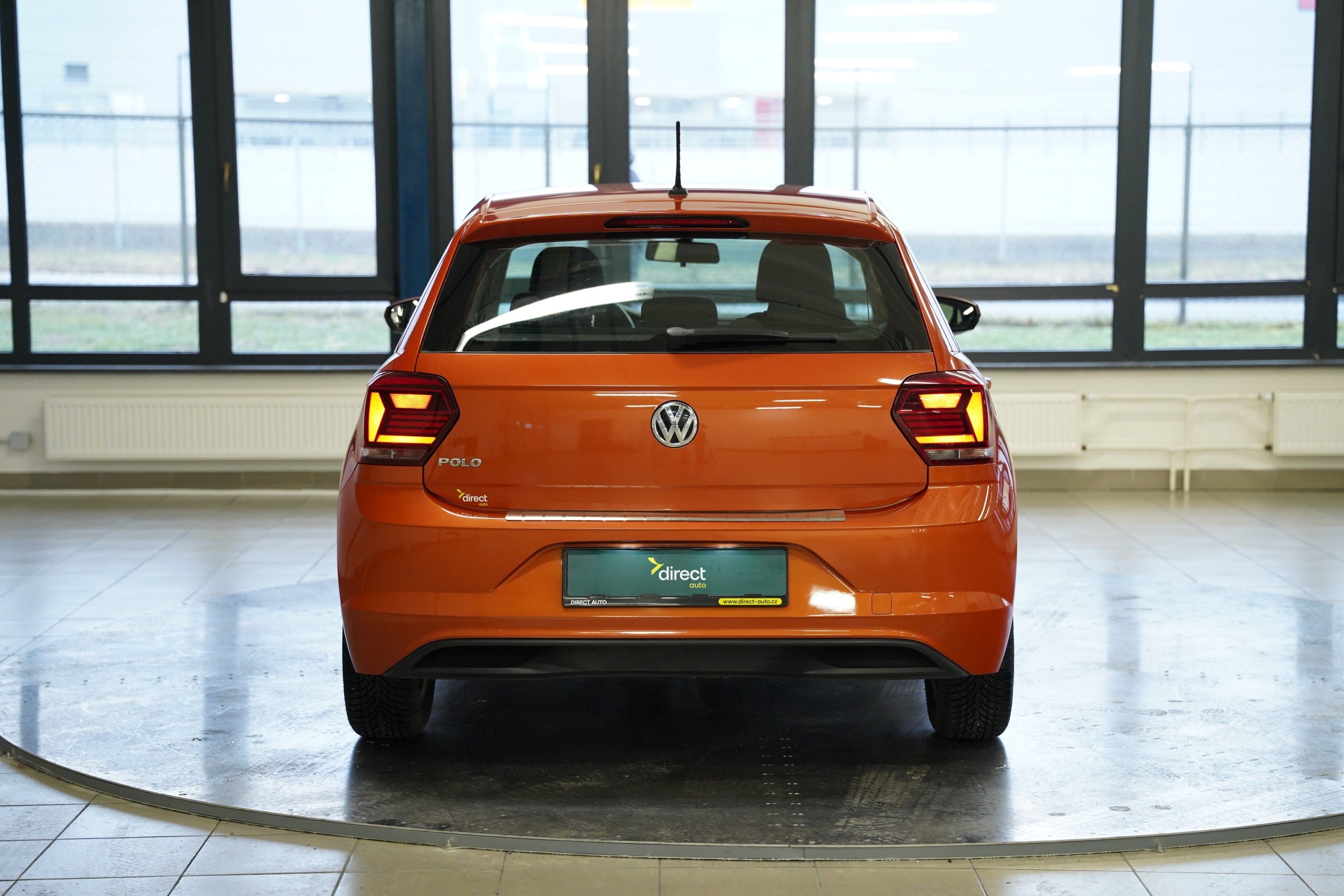 Volkswagen Polo, 1.0 TSI 70 kW Highline - fotka 6