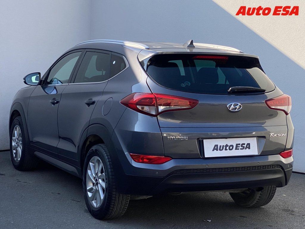 Hyundai Tucson, 1.7 CRDi,Navi - fotka 6