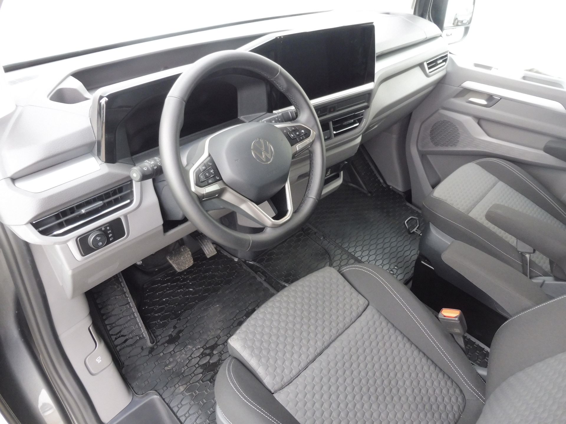 Volkswagen Caravelle, Life DR 2,0 TDI 110kW 8AT - fotka 6