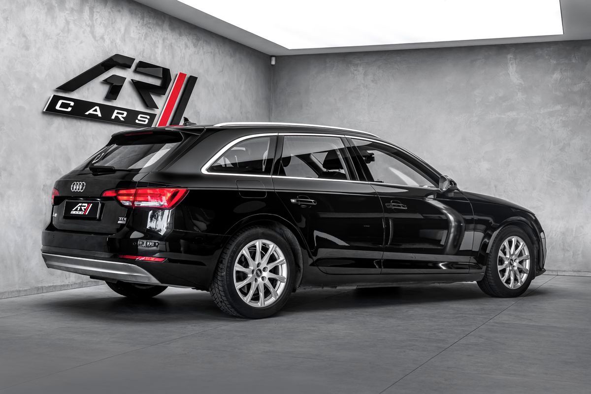 Audi A4 Avant, 2,0TDI Sport Navi - fotka 5