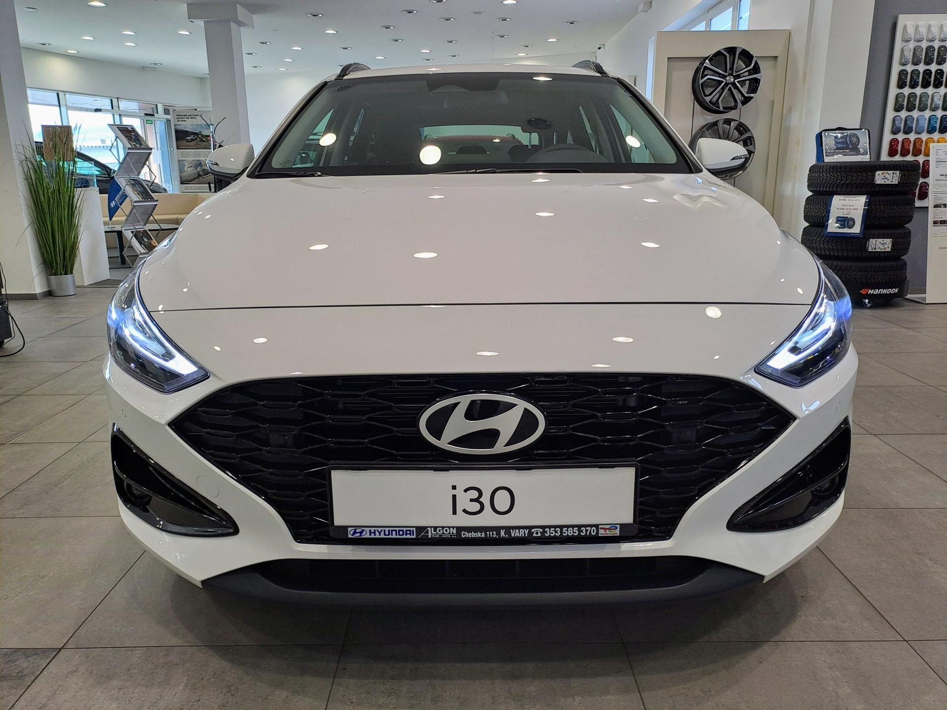 Hyundai i30, 1,6 T-GDI DCT GO CZECH - fotka 2