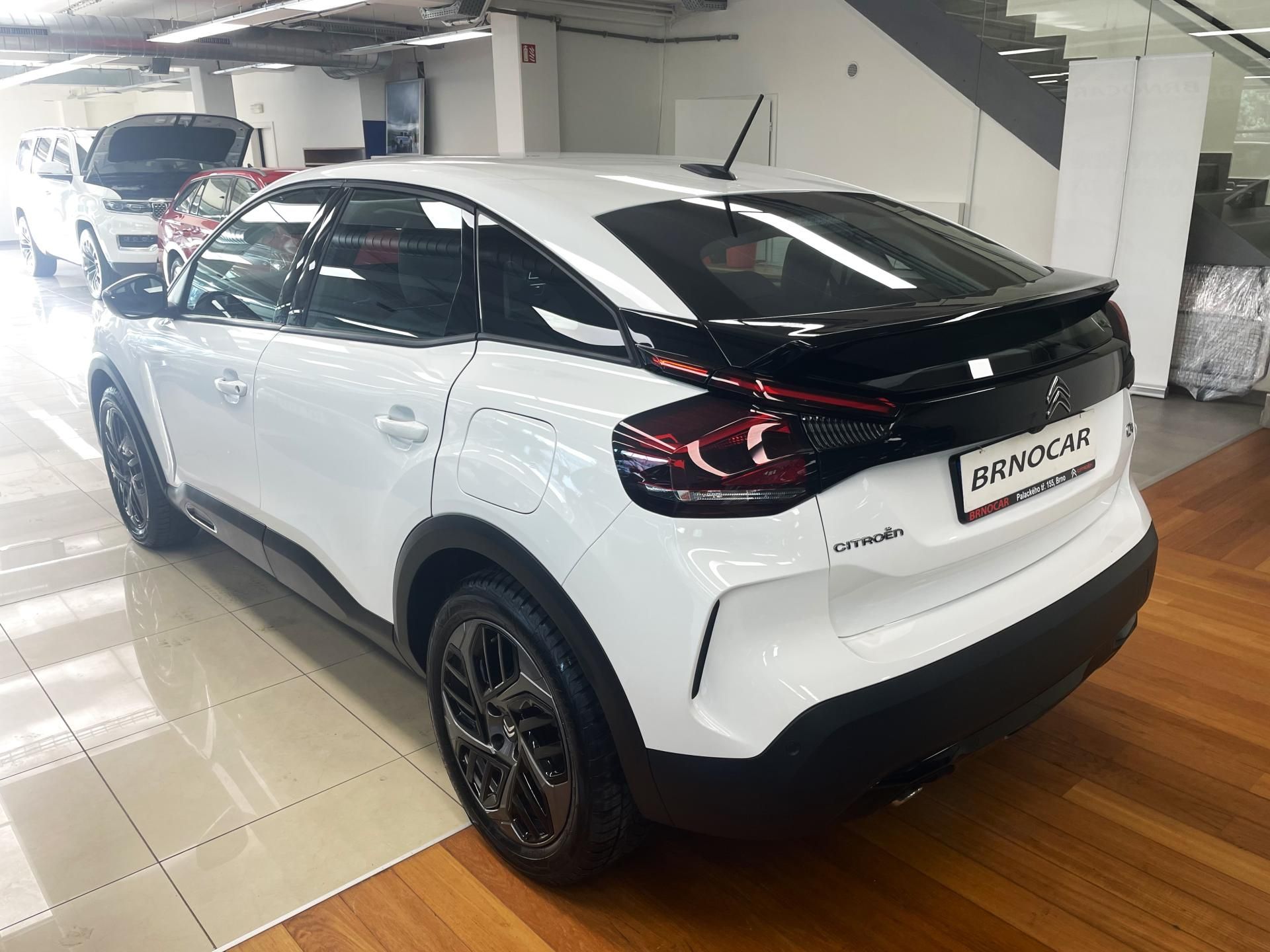 Citroën C4, PLUS 1.2 PT Hybrid 130S&S EAT8 - fotka 4