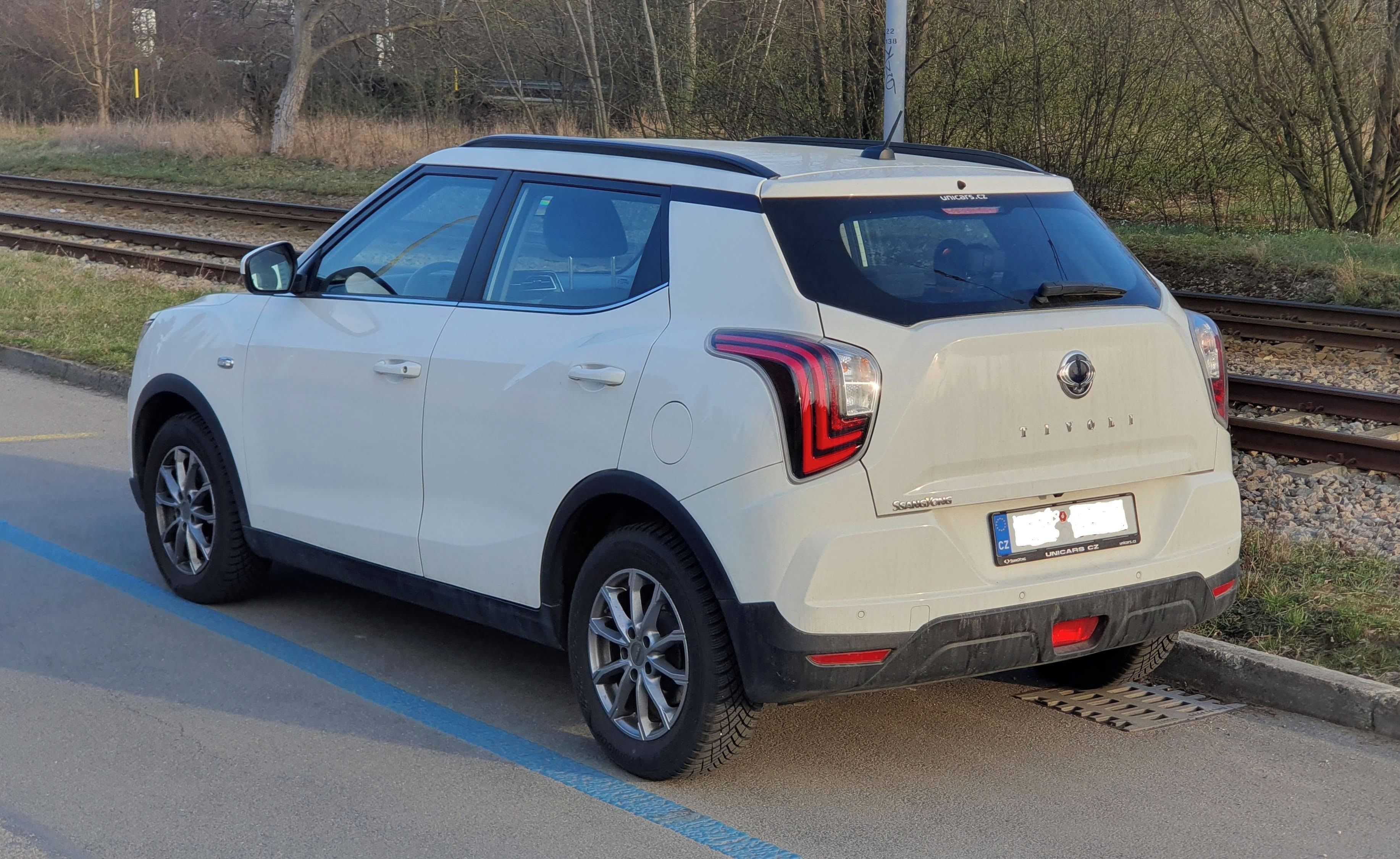 SsangYong Tivoli, 1.5T-GDi 120 + DRUHÁ ALU KOLA - fotka 2