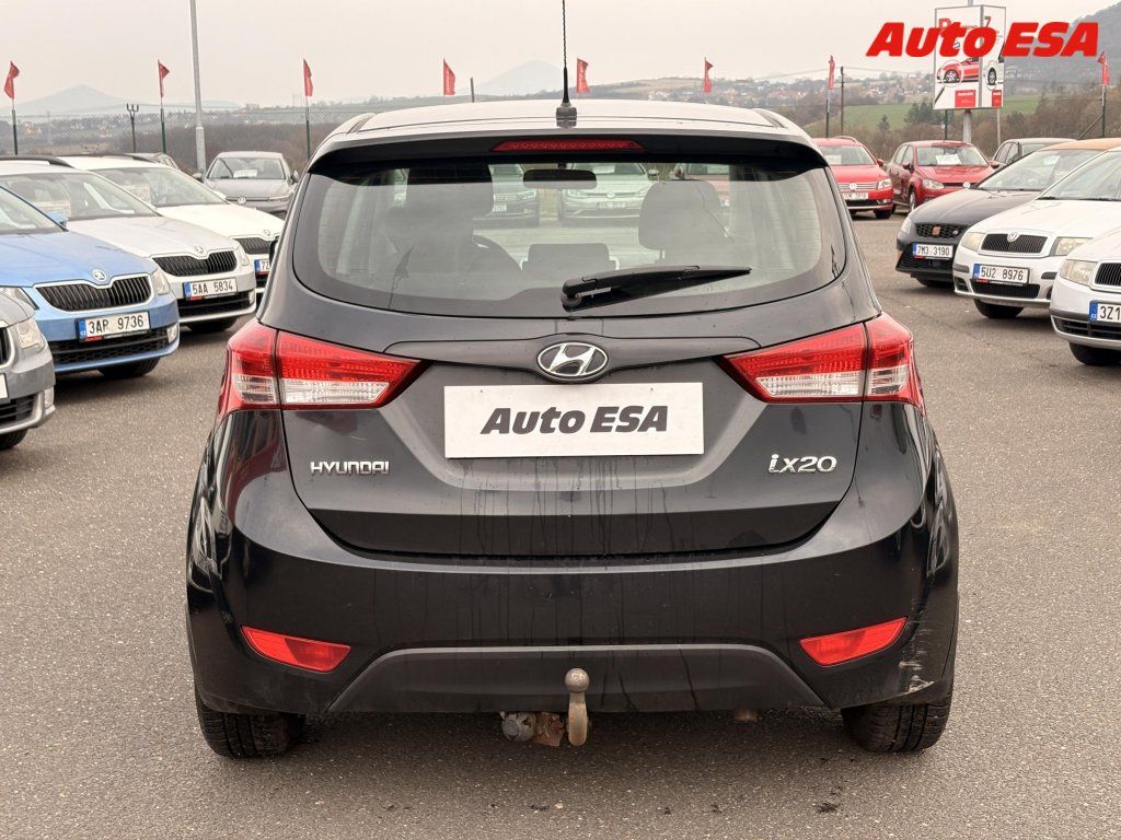 Hyundai i20, 1.4,AC,tažné - fotka 5