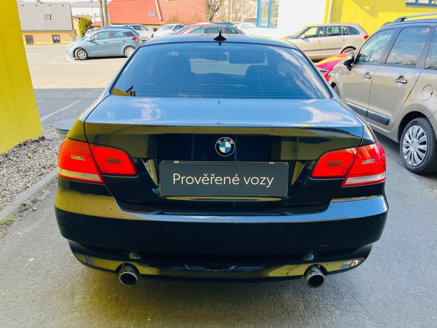 BMW Řada 3, 3.0 i BENZÍN 225 kW - fotka 6