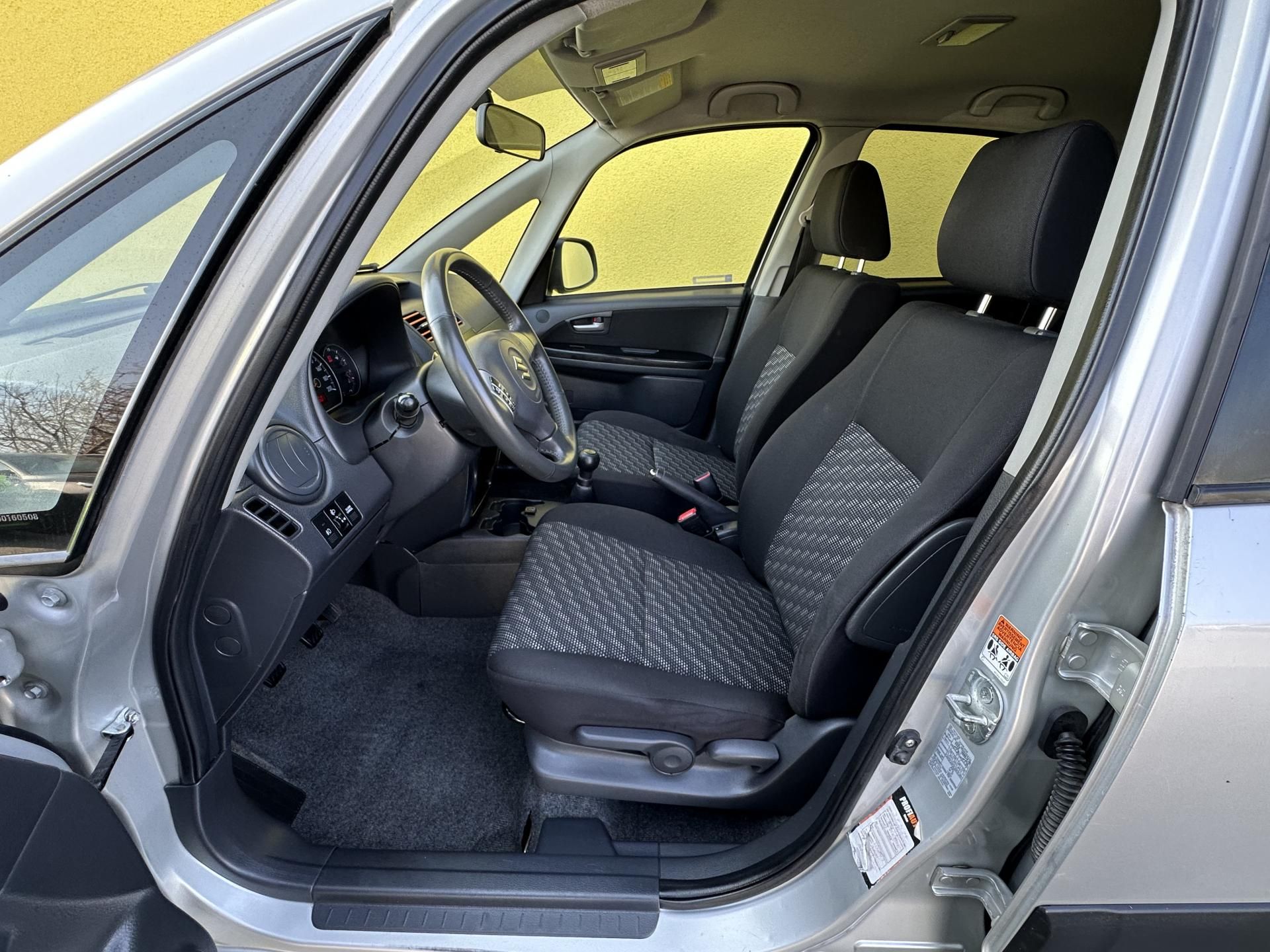 Suzuki SX4, 1.6/79kW+LPG*KLIMA*4x2*ČR - fotka 6