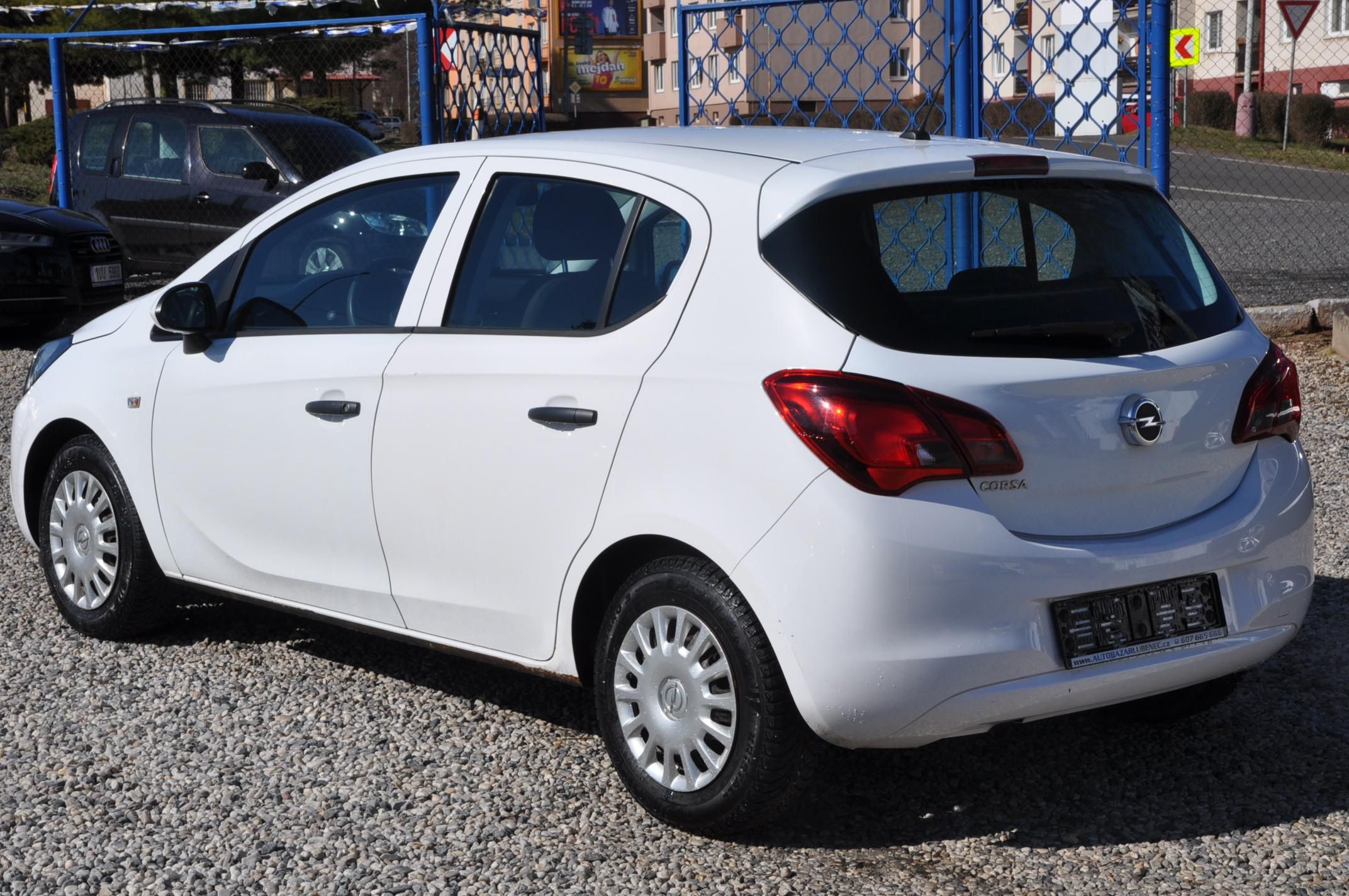 Opel Corsa, 1.2i 51kW - fotka 4