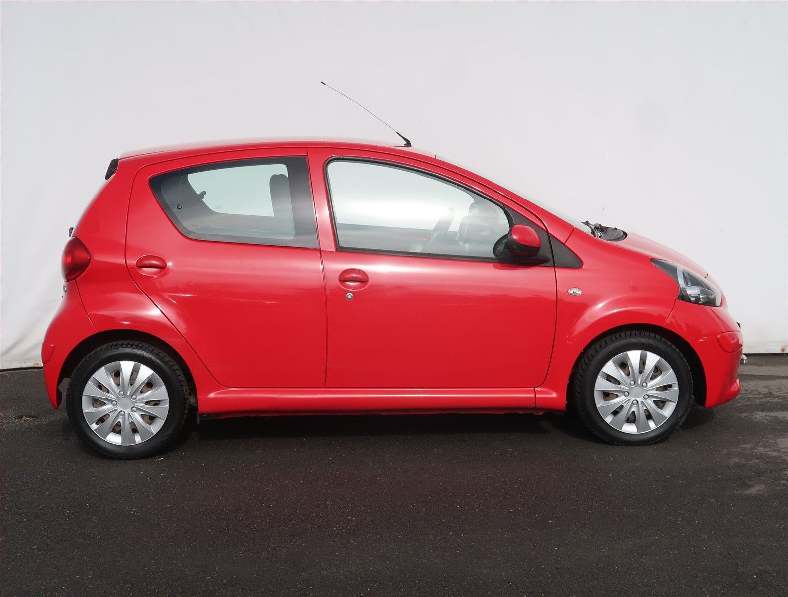 Toyota Aygo, 1.4 D-4D, NOVÁ CENA, rezervace - fotka 6