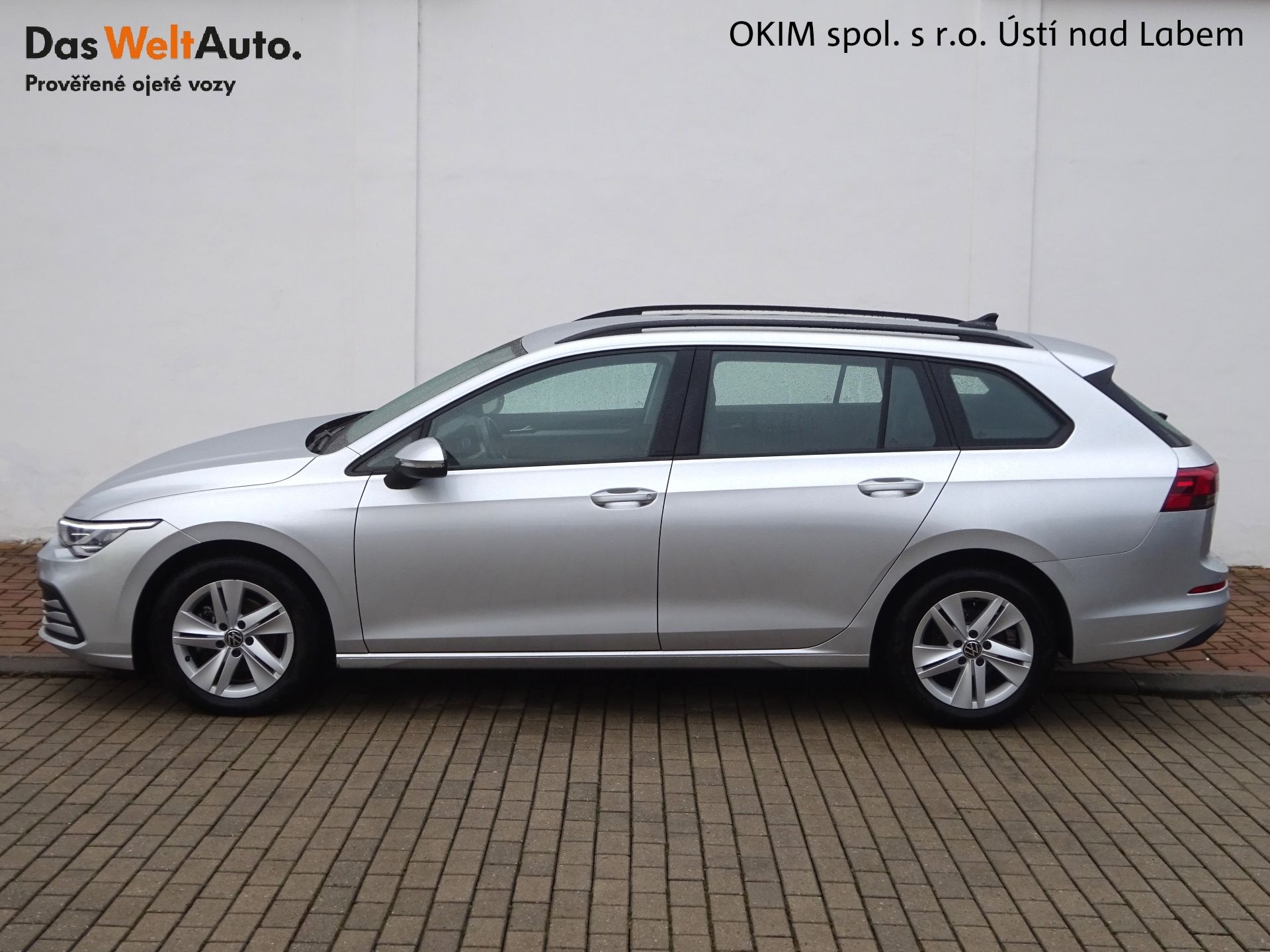 Volkswagen Golf, 1,0TSi /81kW Variant Life - fotka 3