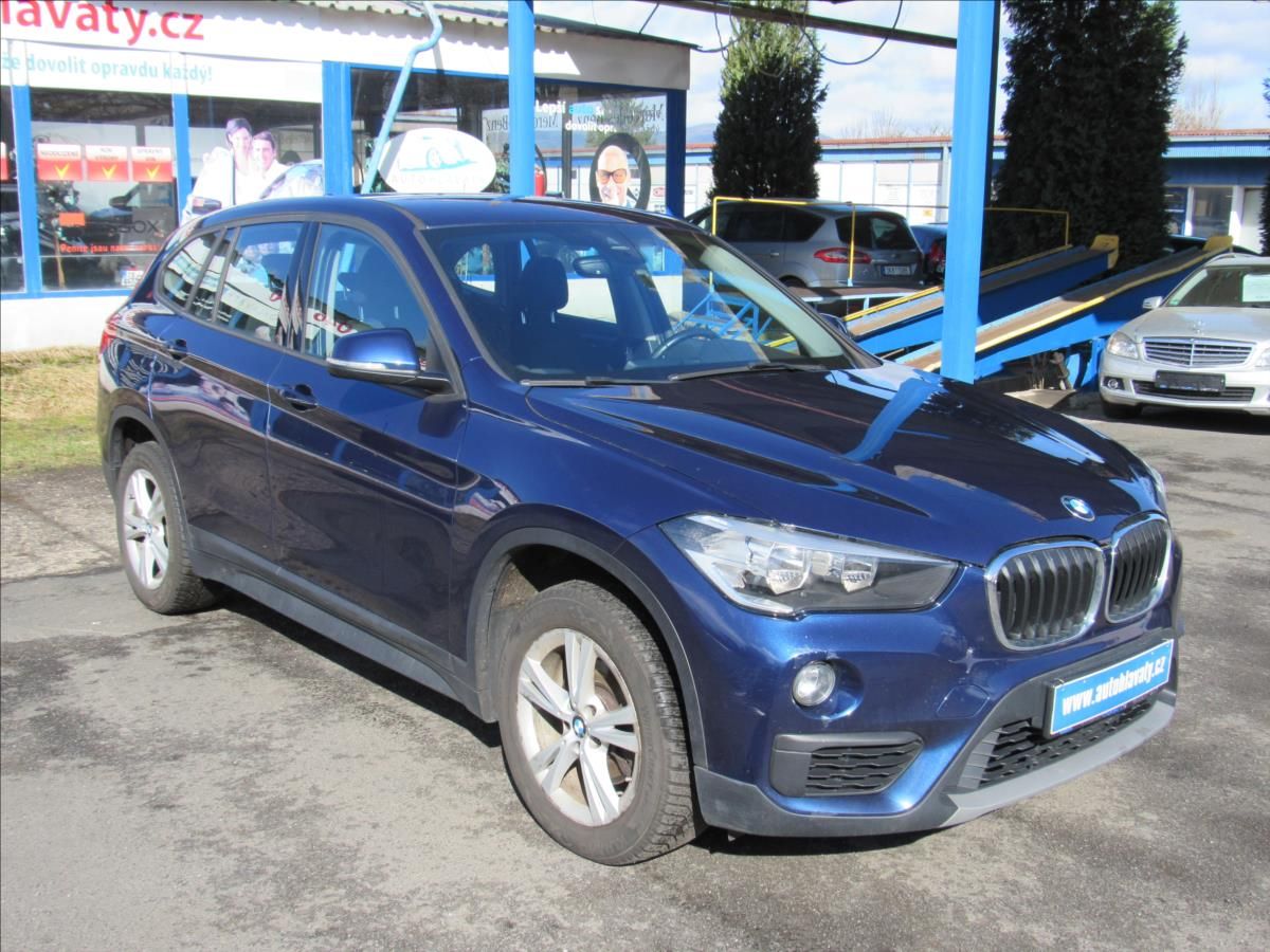 BMW X1, 1,5 T sDrive 18i Manuál - fotka 3