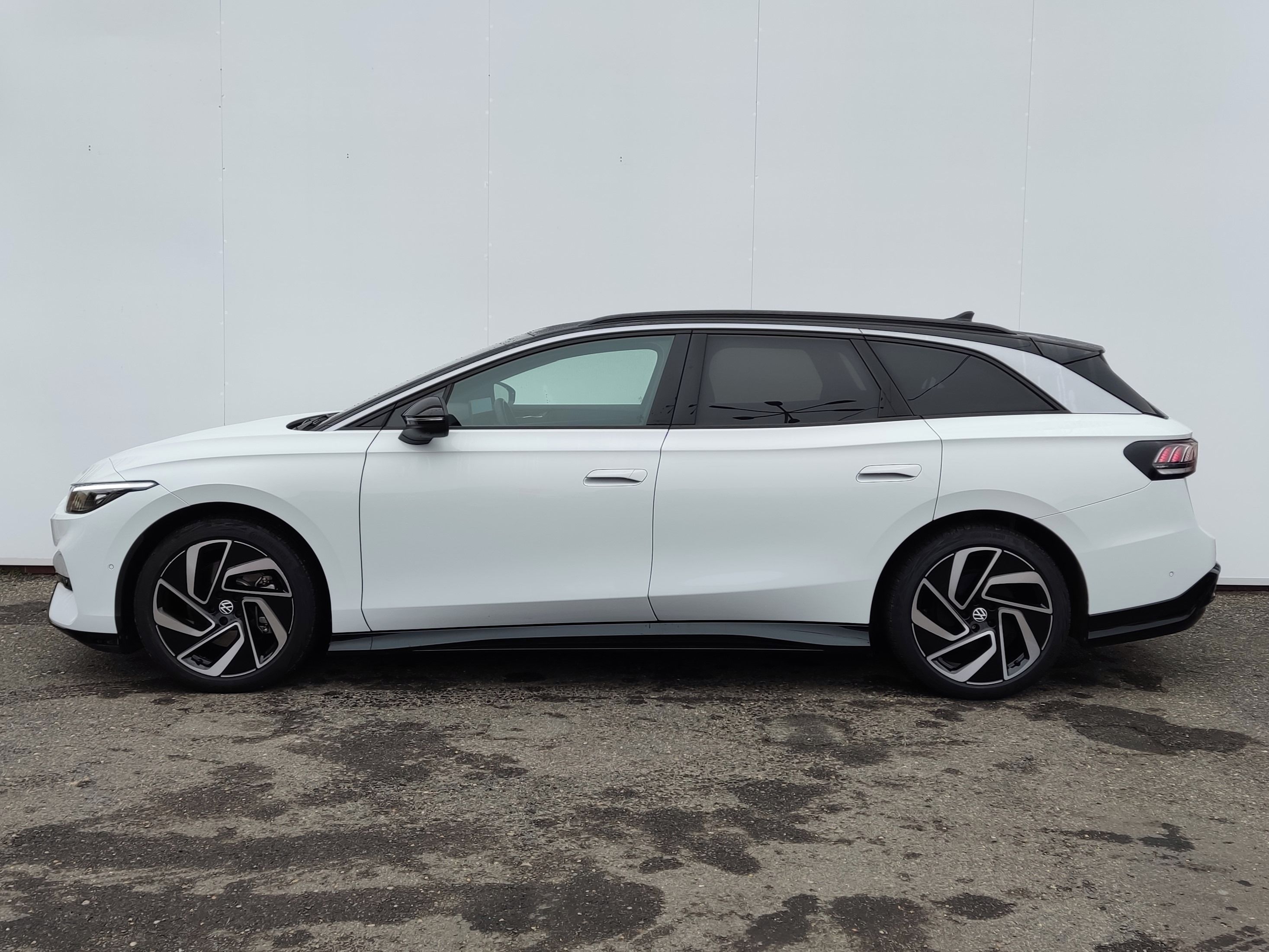 Volkswagen ID.7 Tourer, 210 kW 77 kWh Pro People - fotka 3